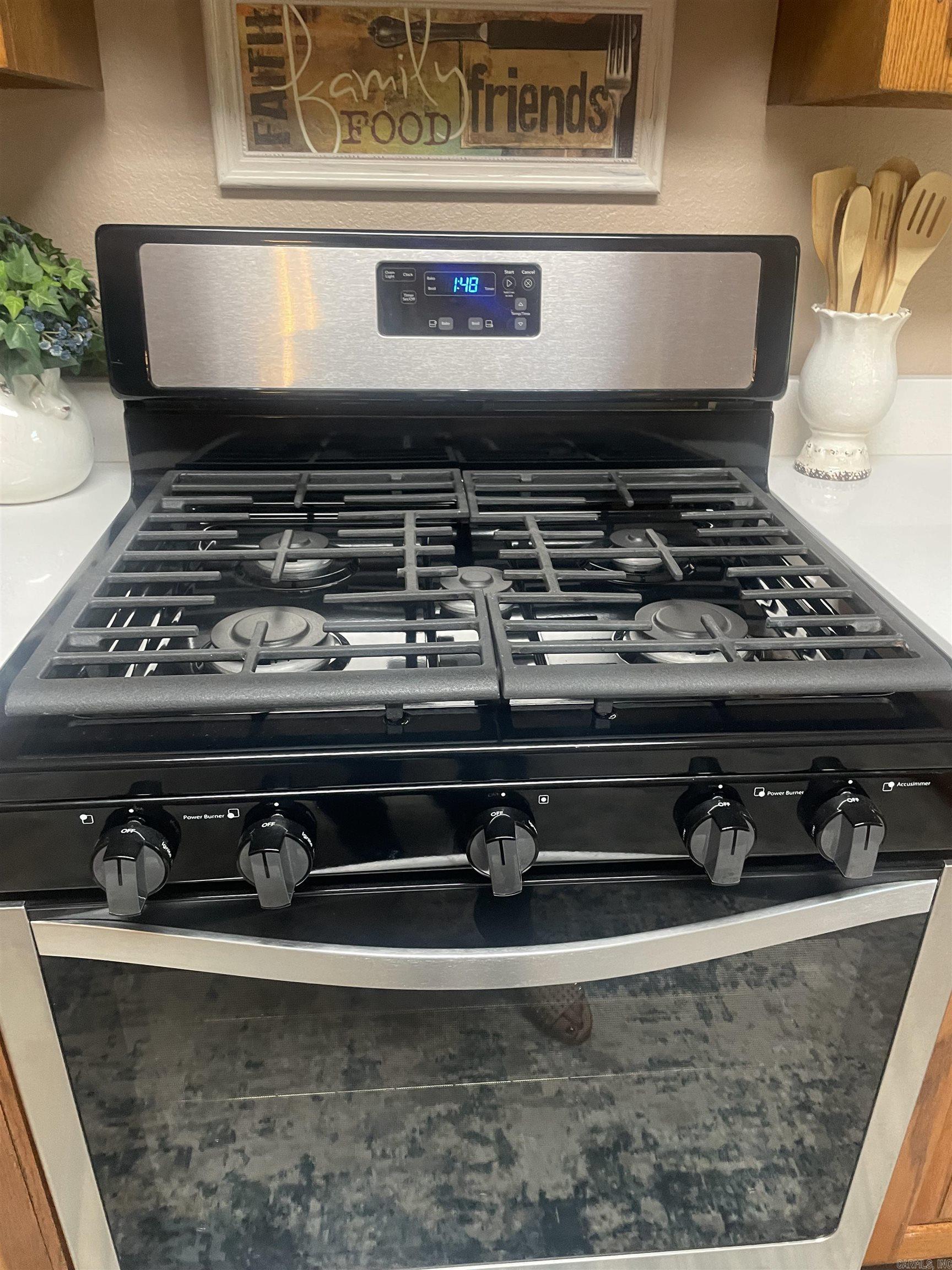 RIVER OAKS TRACE - Residential