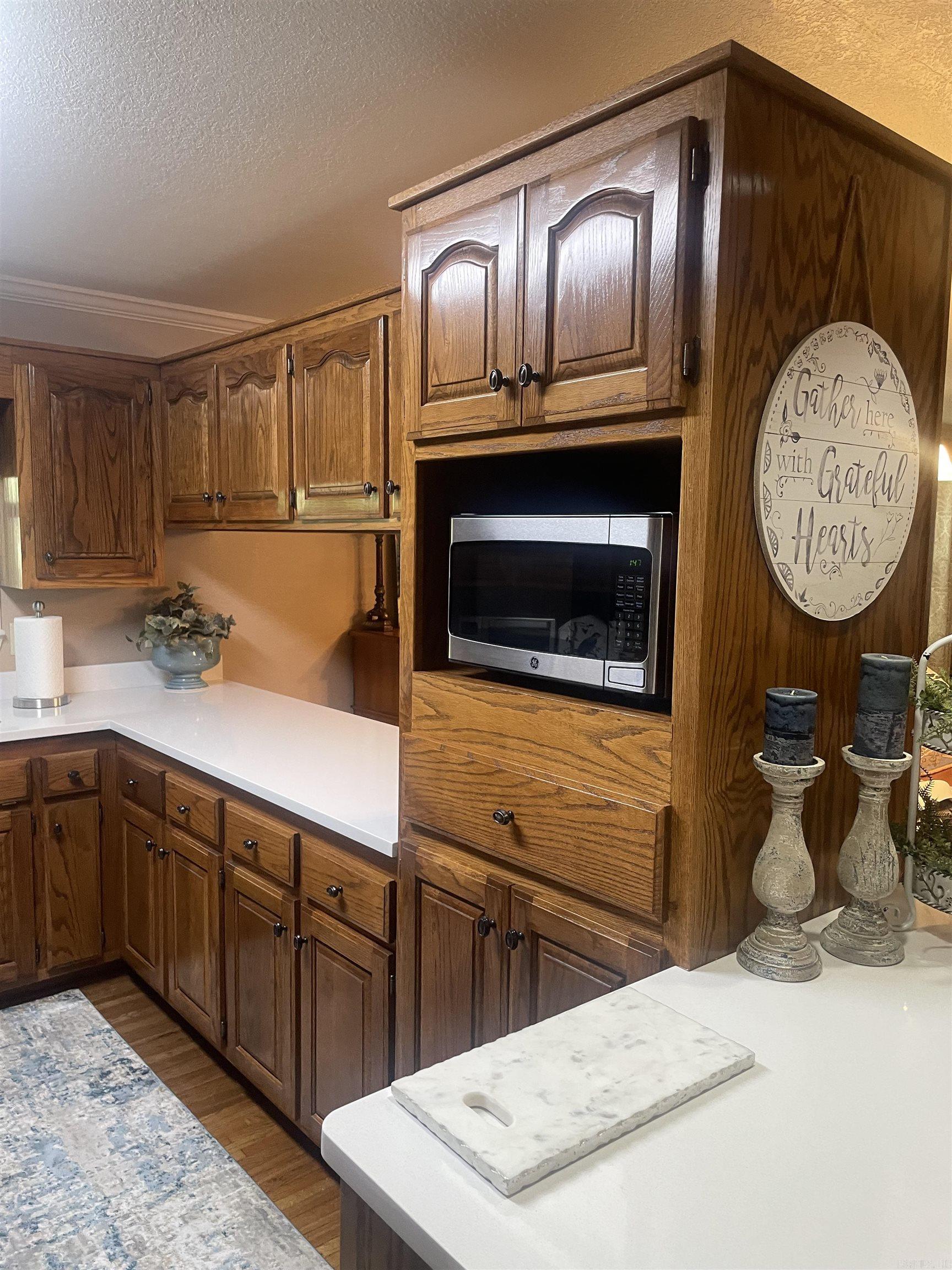 RIVER OAKS TRACE - Residential