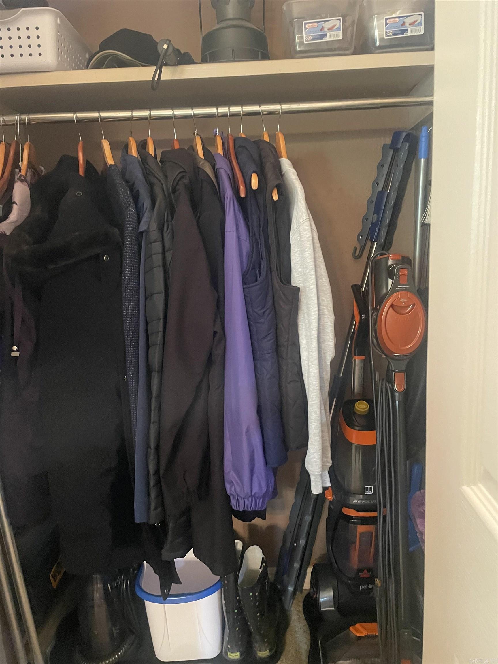 RIVER OAKS TRACE - Residential