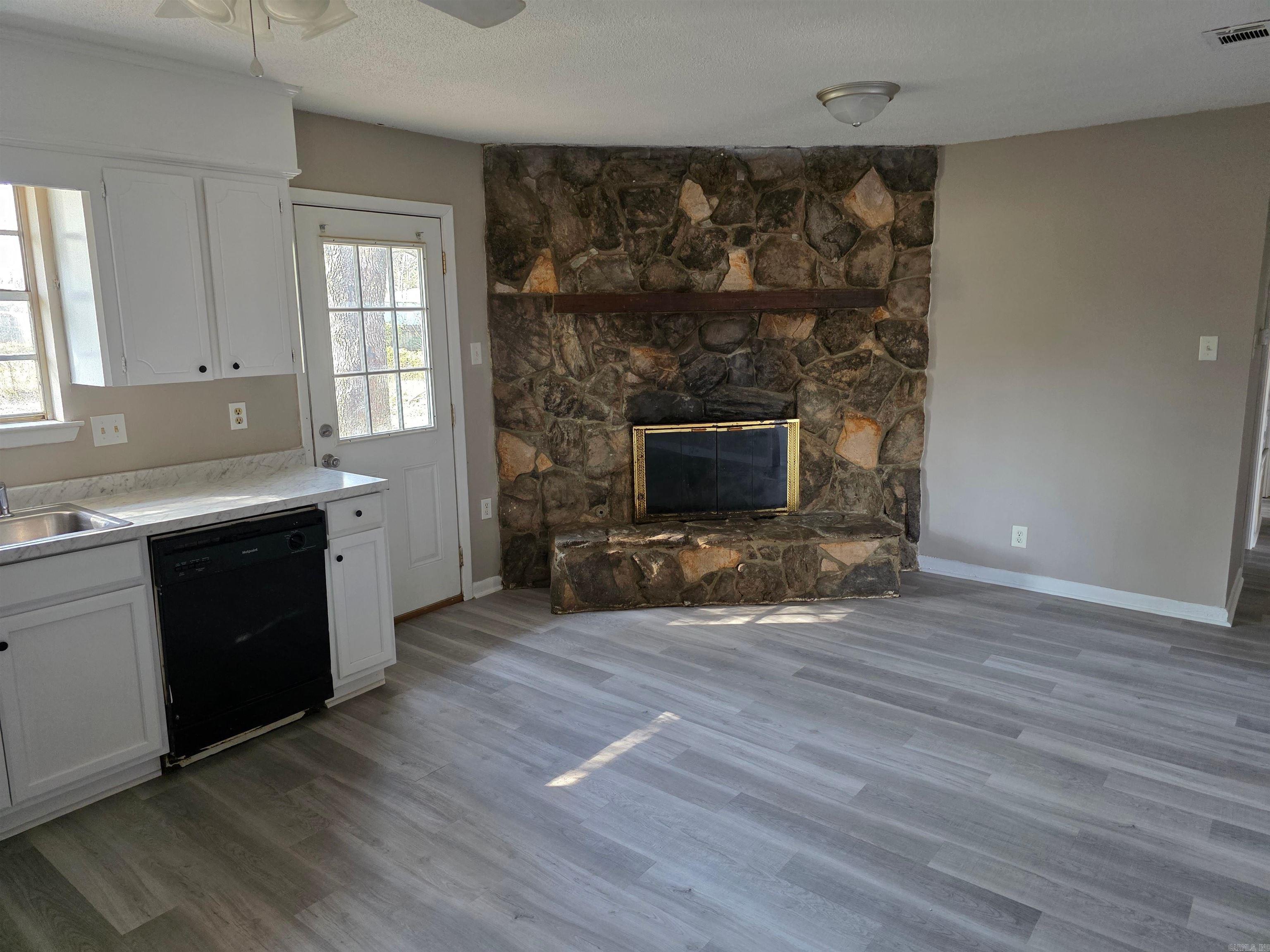 BRIARFIELD - Residential