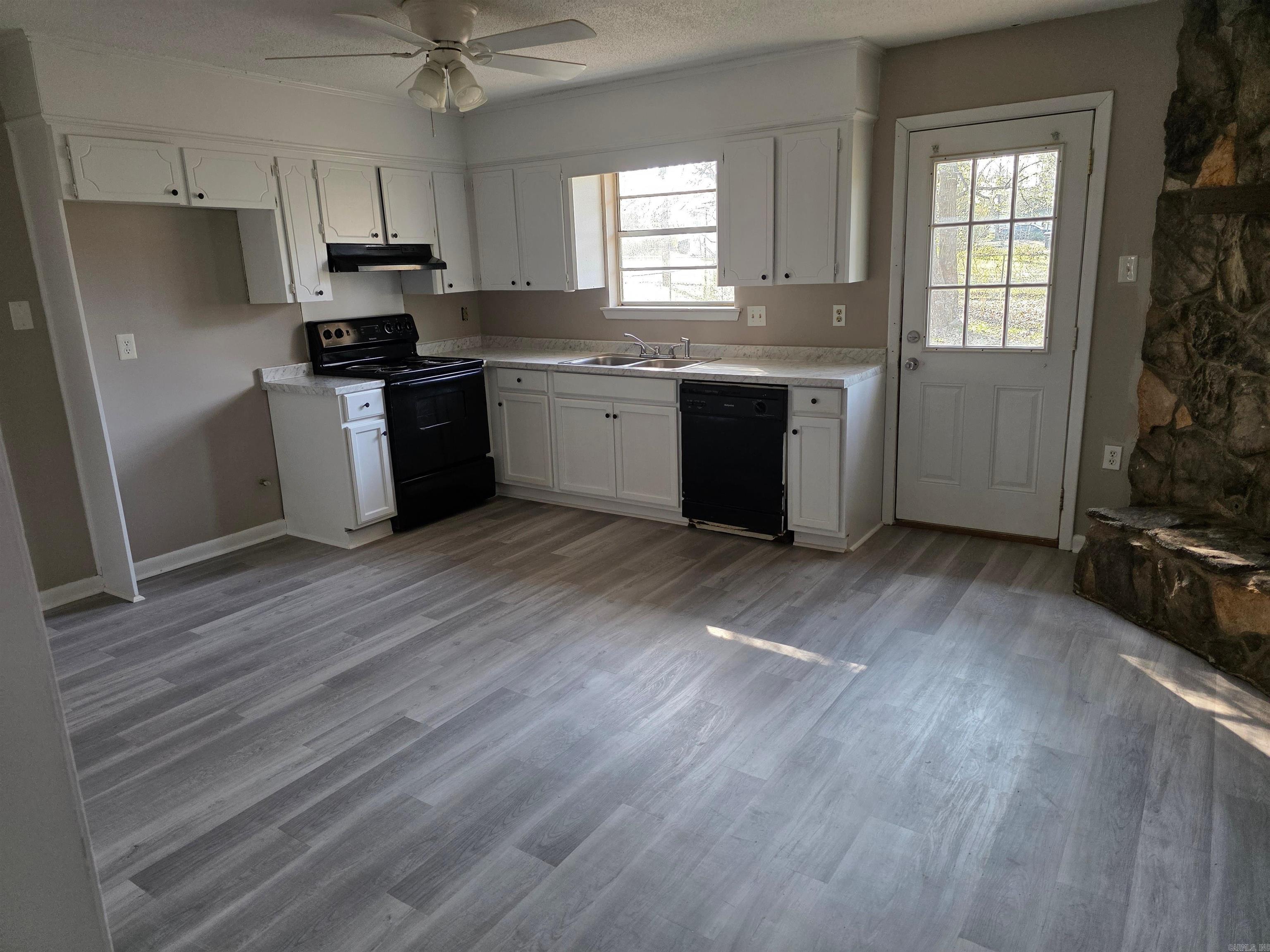 BRIARFIELD - Residential