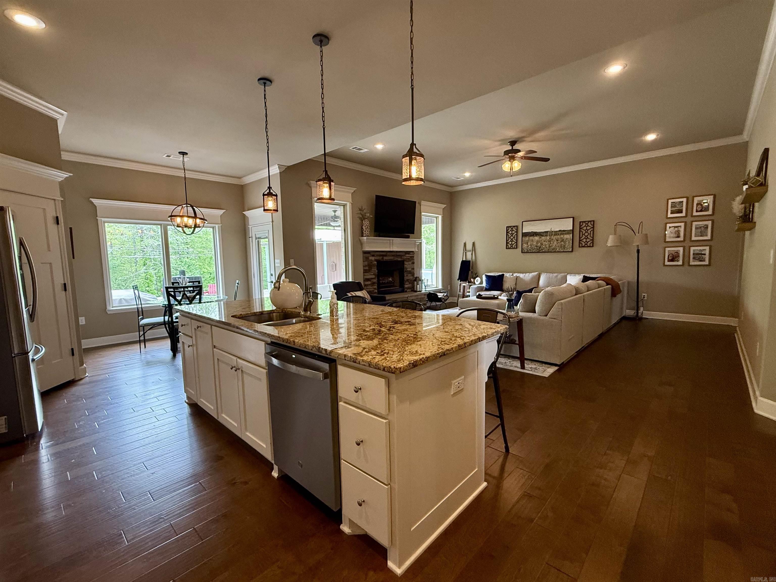 SPRINGDALE ESTATES - Residential