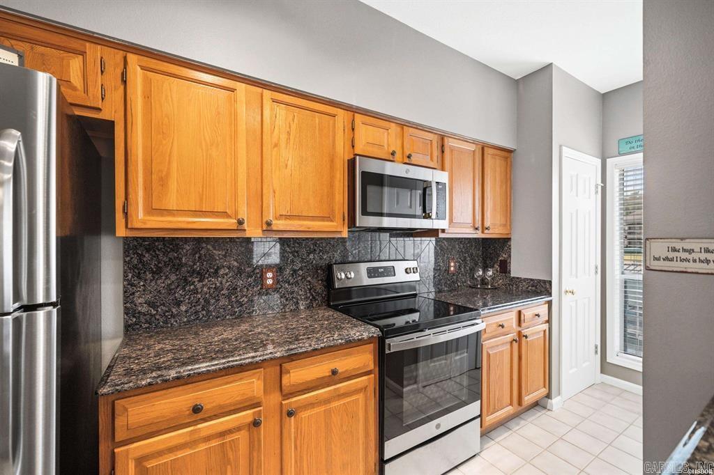 BAYSHORE TOWNHOMES - Residential