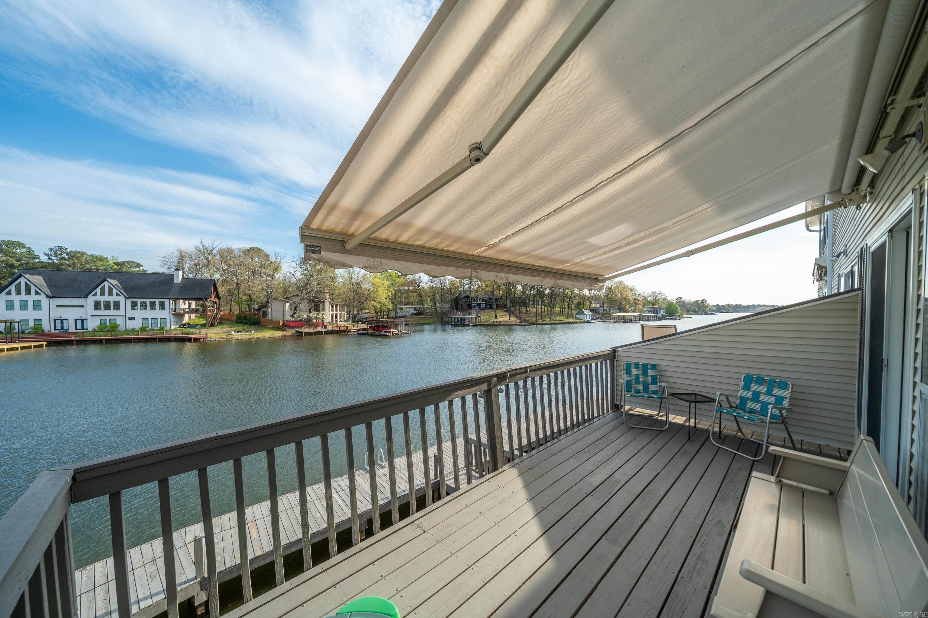 BAYSHORE TOWNHOMES - Residential