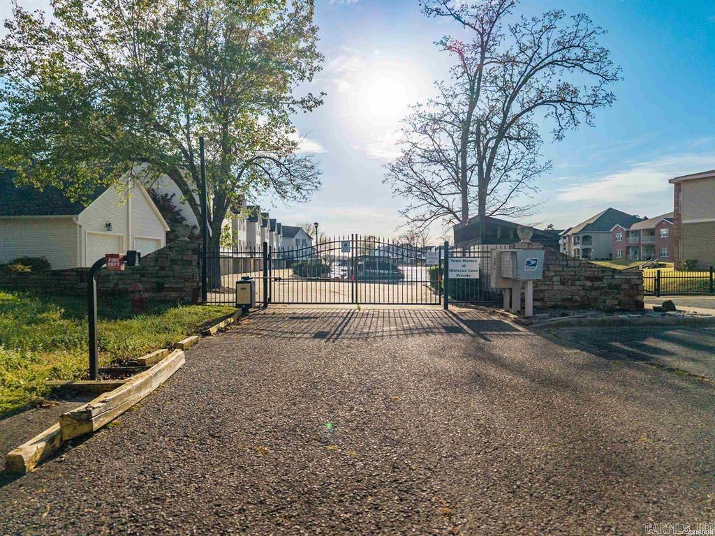 BAYSHORE TOWNHOMES - Residential