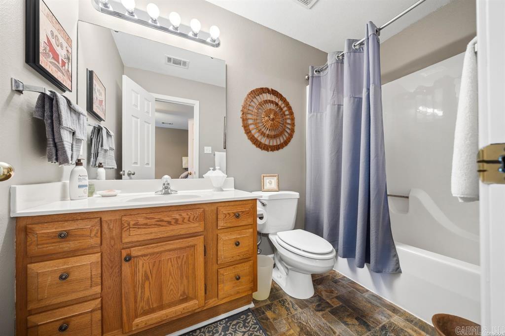 BAYSHORE TOWNHOMES - Residential