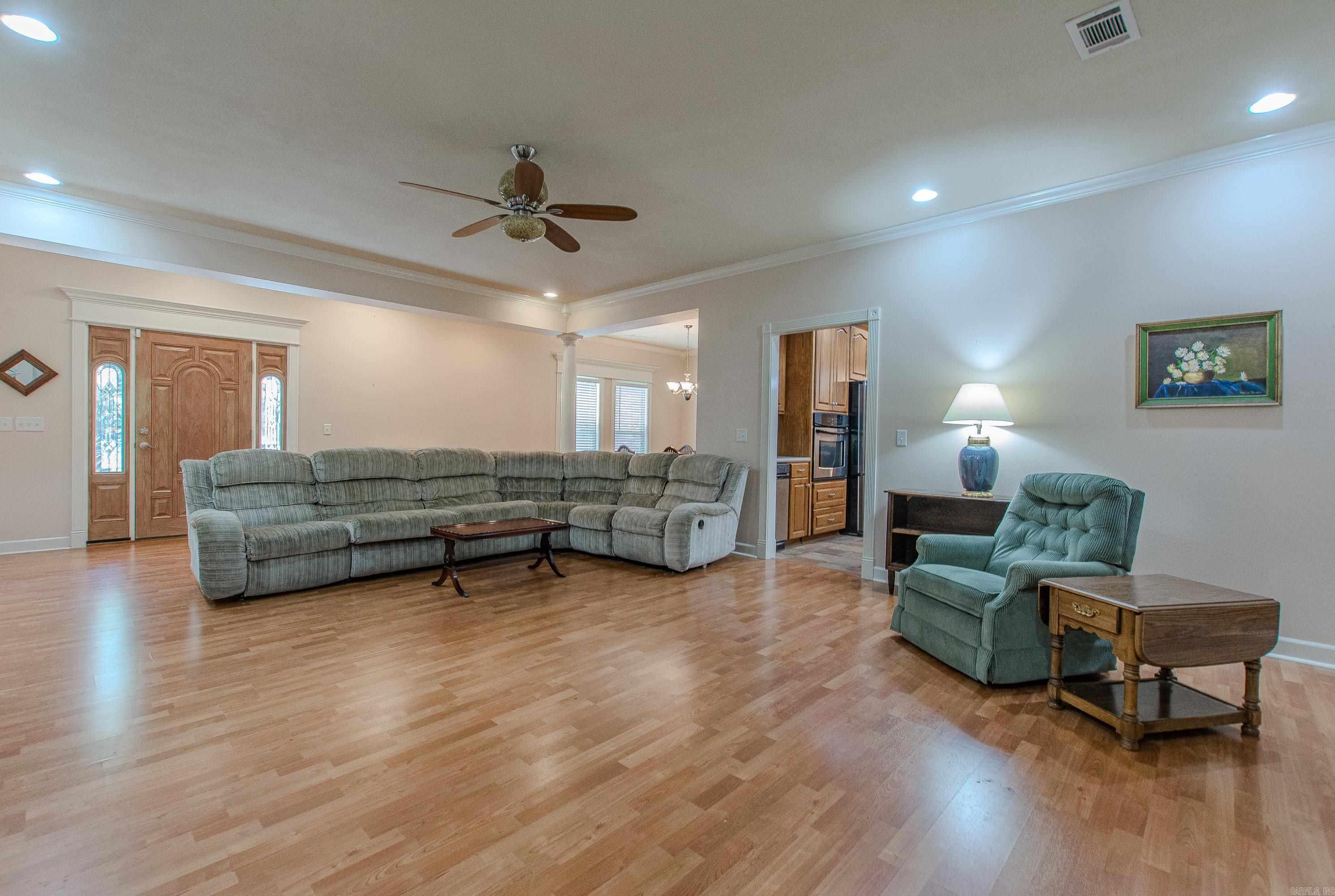 MAPLE CREEK FARMS - Residential