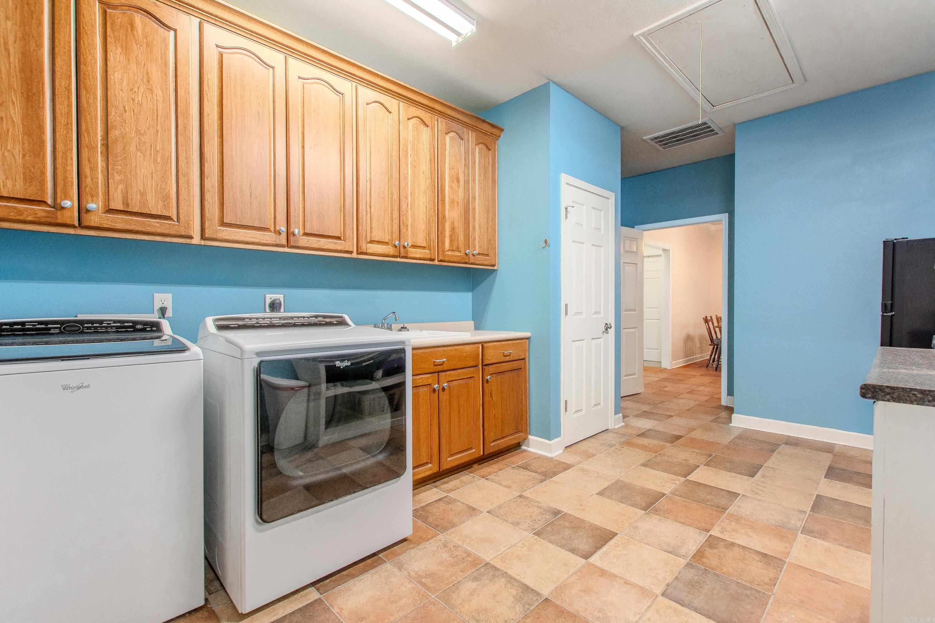 MAPLE CREEK FARMS - Residential