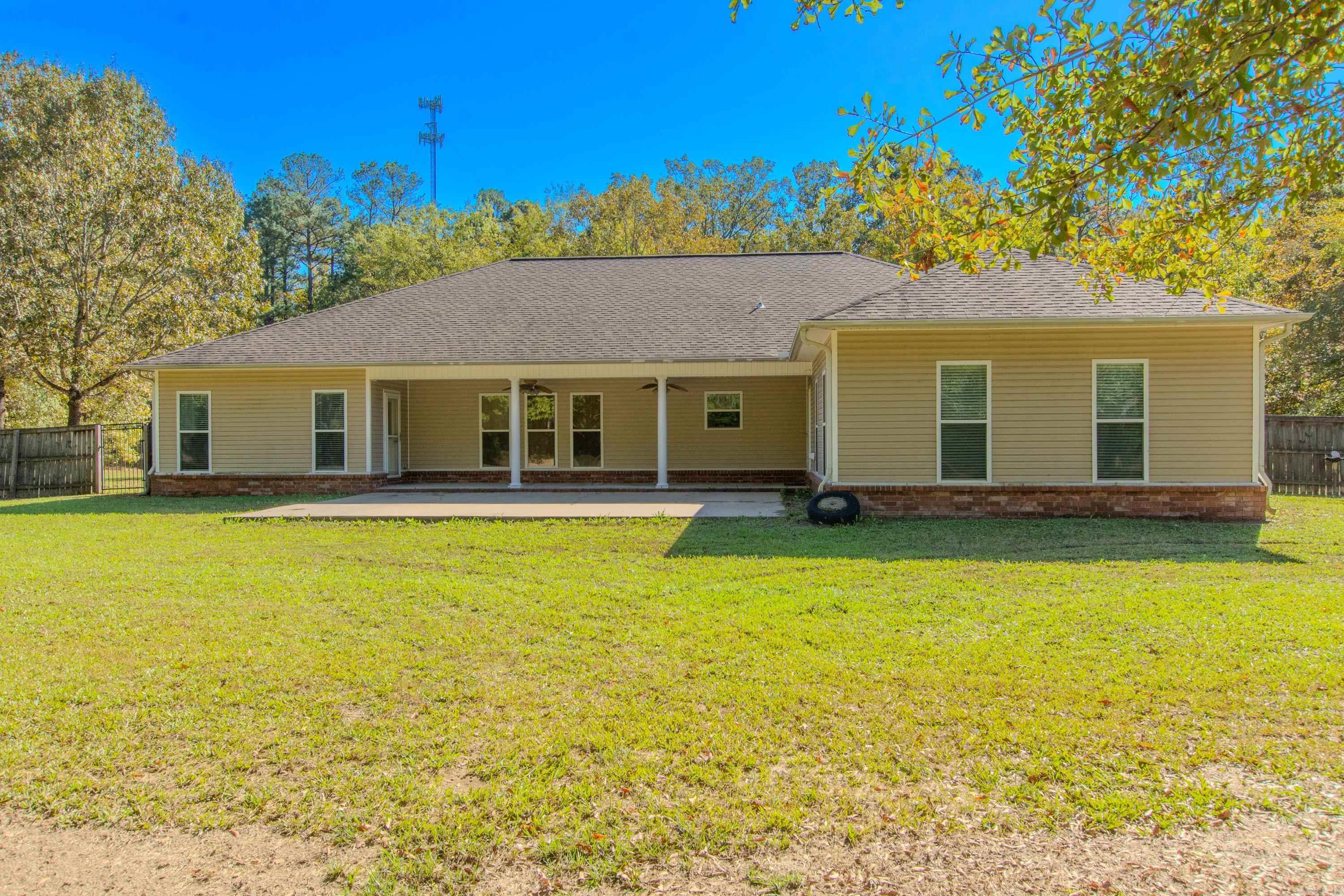 MAPLE CREEK FARMS - Residential