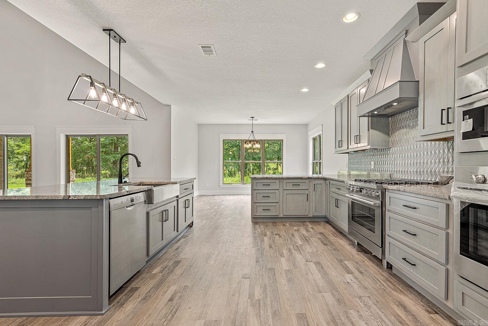 Creekwood - Residential