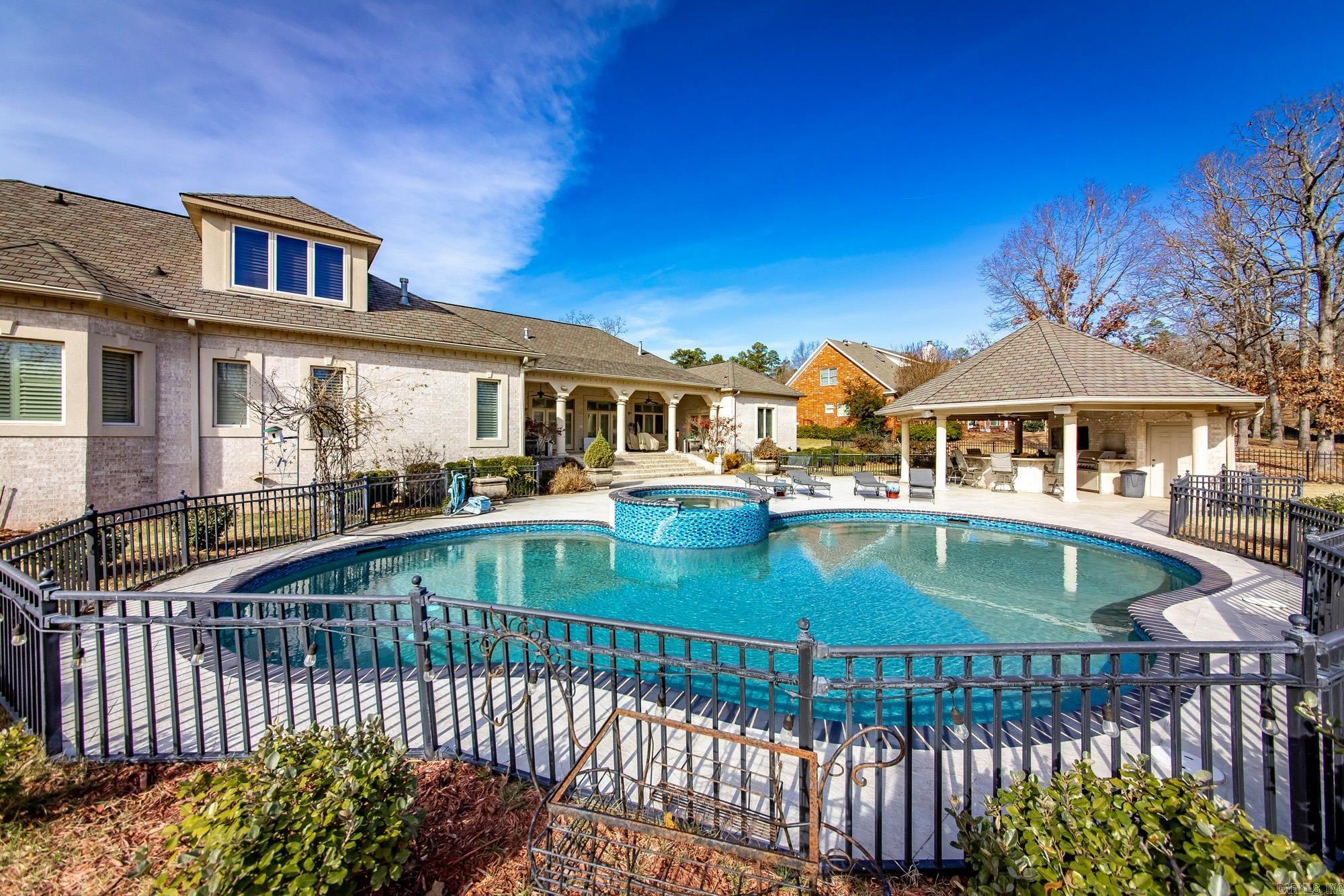 GREYSTONE - Residential