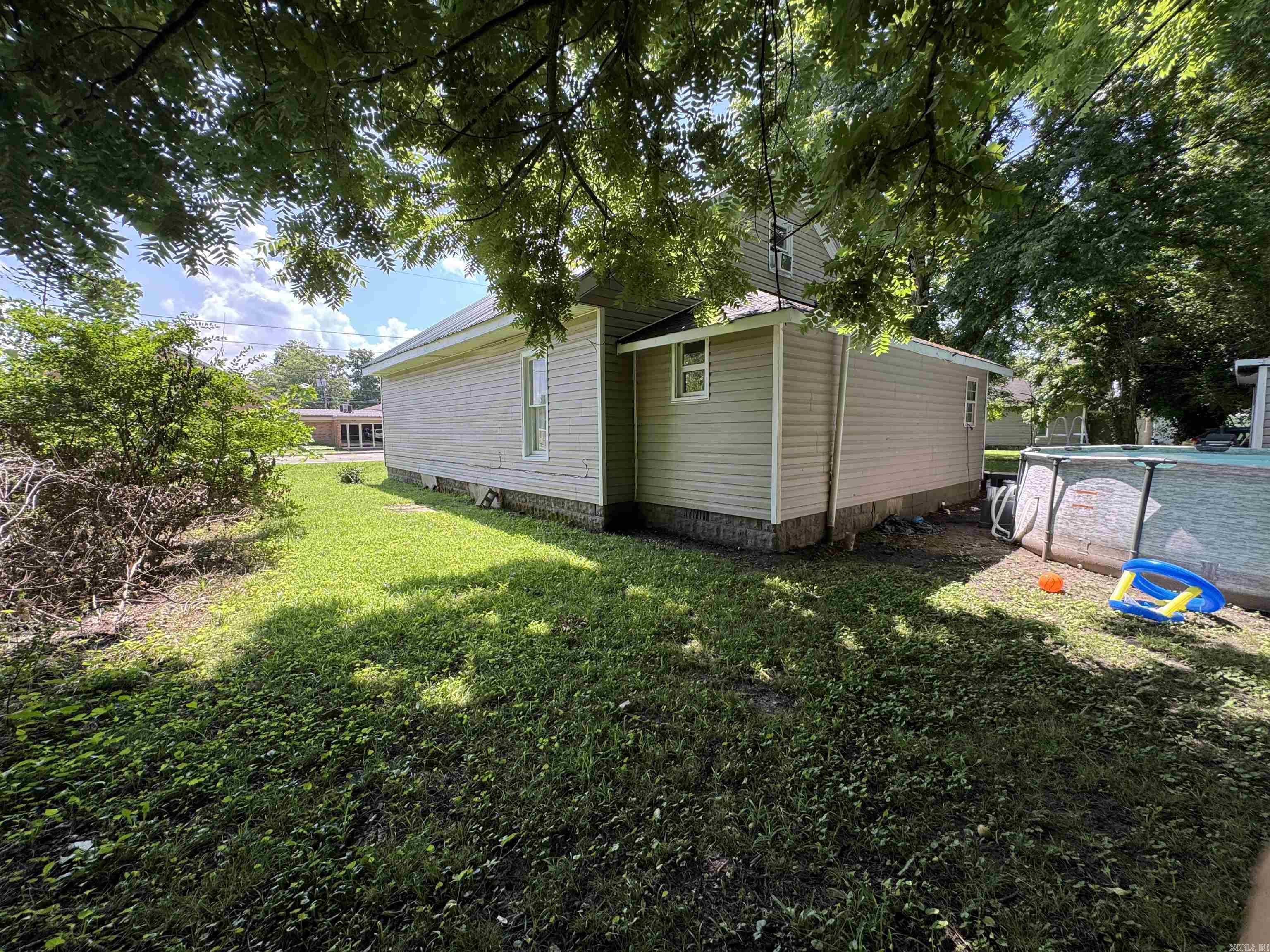 M&B PIGGOTT 2-20-8 - Residential