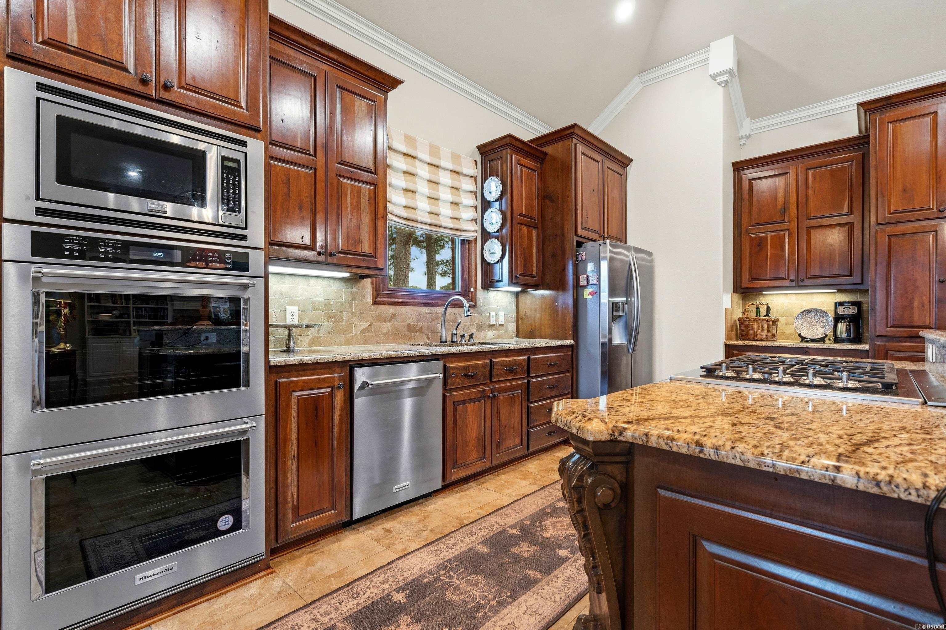 ARLINGTON PARK - Residential