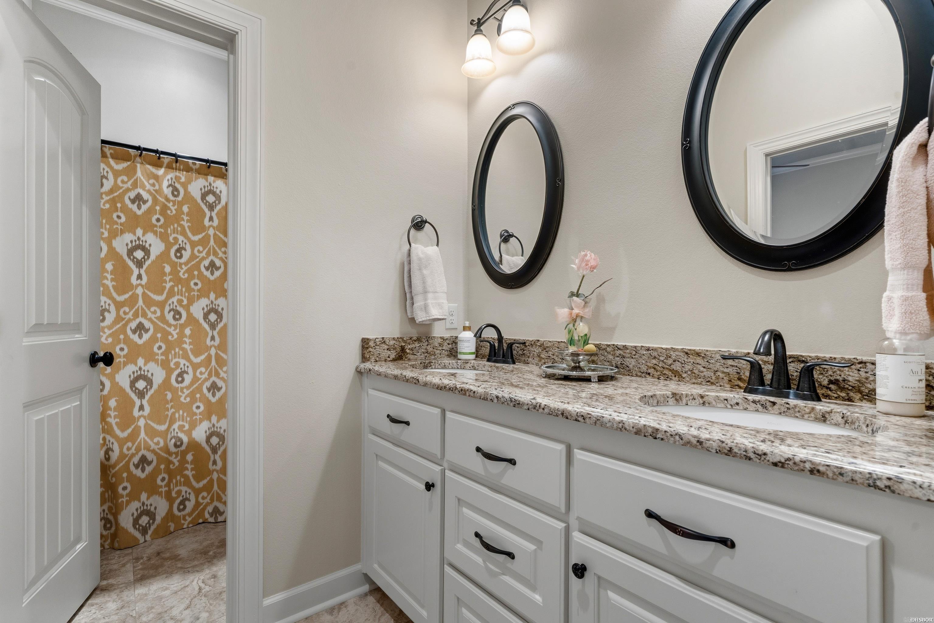 ARLINGTON PARK - Residential