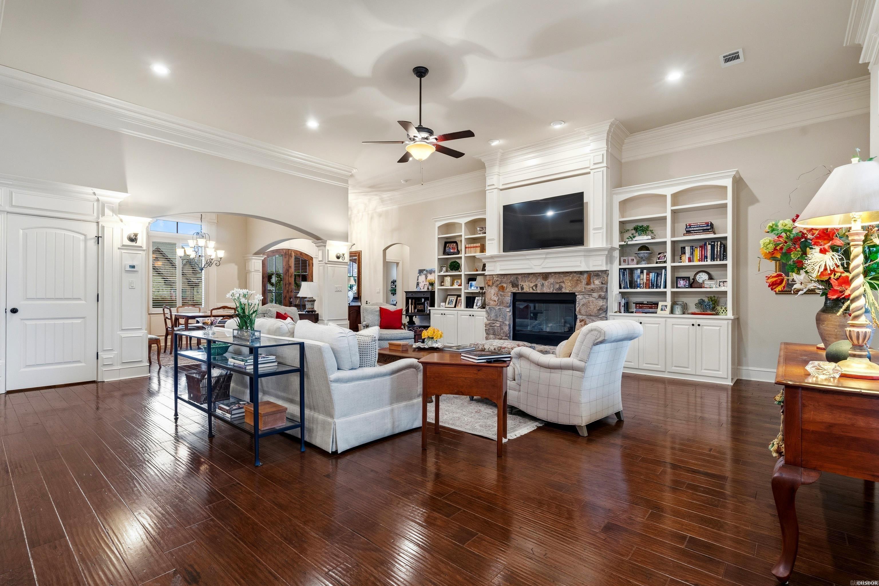 ARLINGTON PARK - Residential