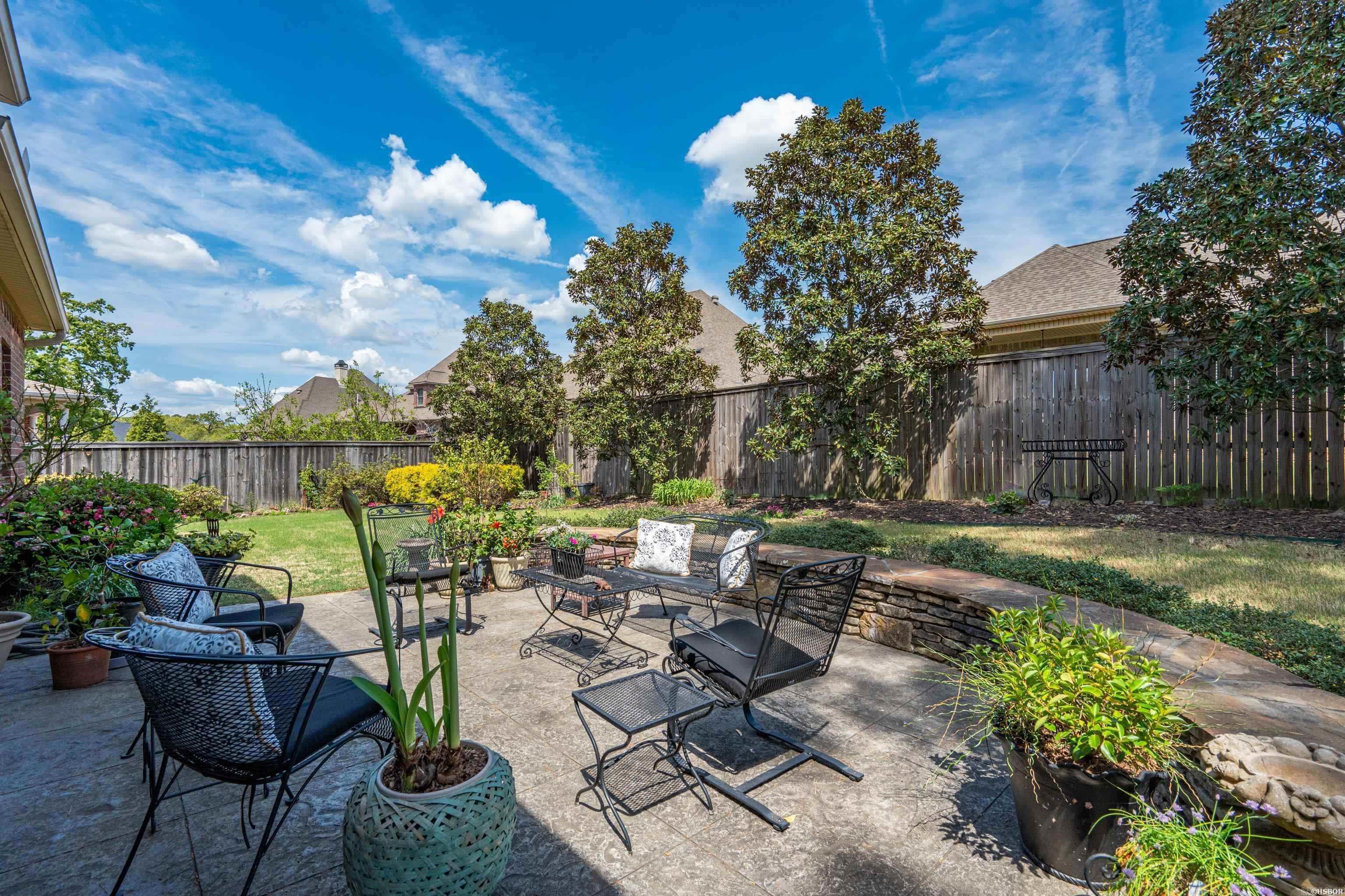 ARLINGTON PARK - Residential