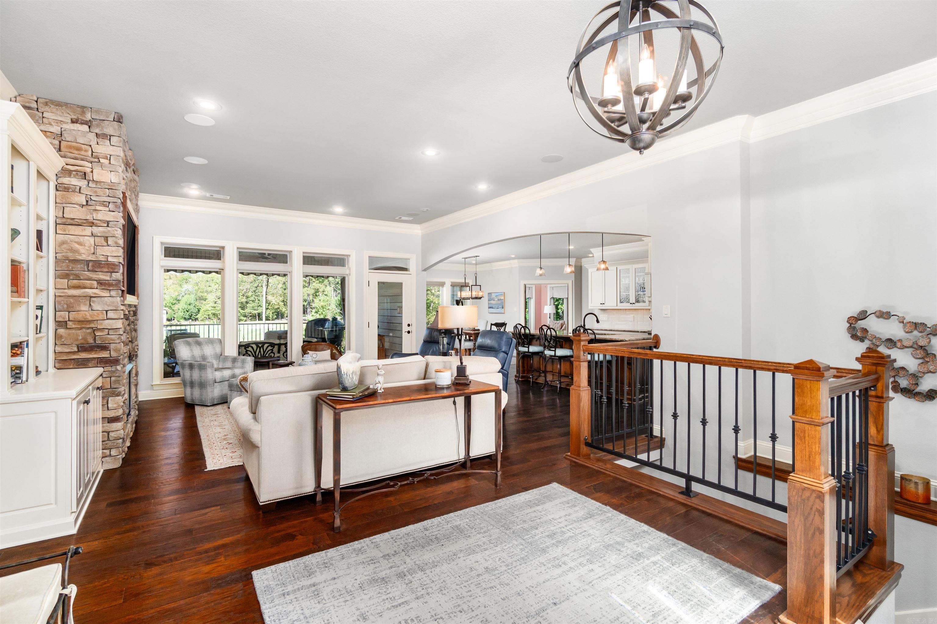 ISABELLA - Residential