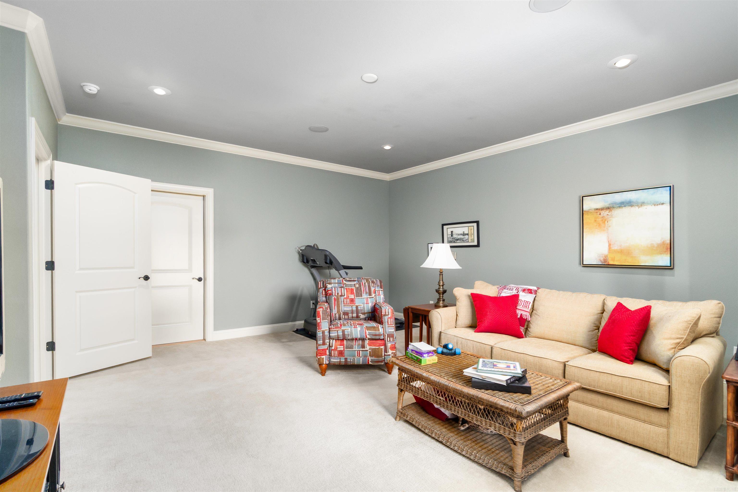 ISABELLA - Residential
