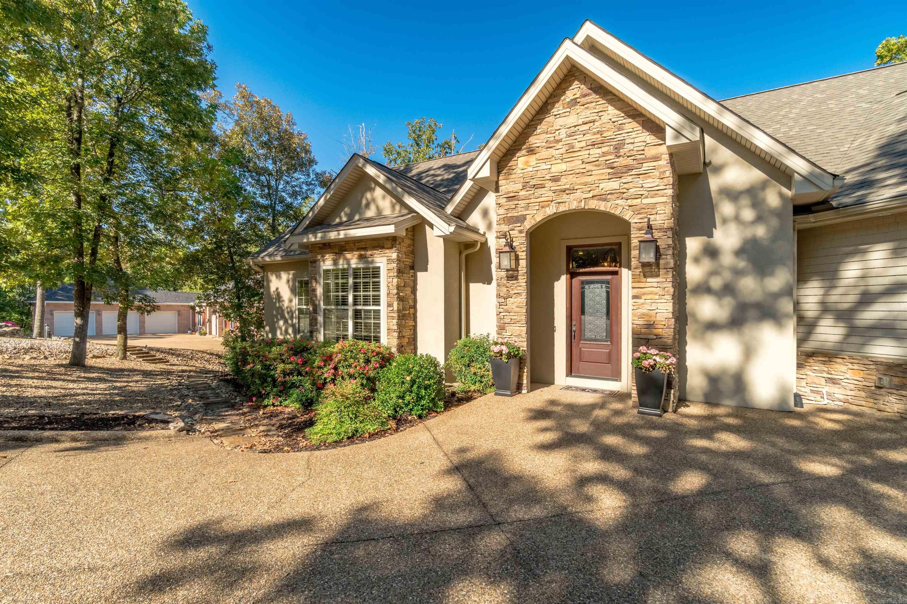 ISABELLA - Residential