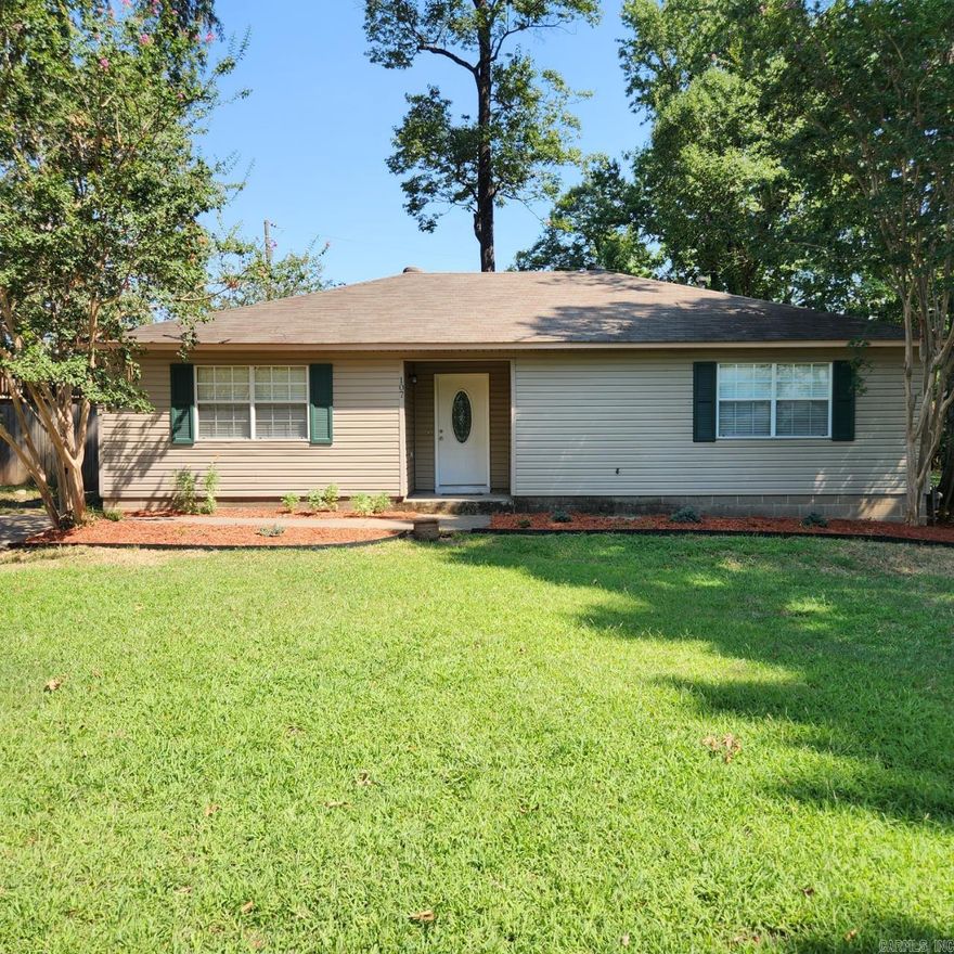 Cute 3BD/2BA home located in the quiet Sherwood area. Living room opens to the eat-in-kitchen that is perfect for spending time with family or friends. Hard flooring throughout. All major appliances included. The lease for this property is for 2 years with a 3% increase after the first year. Income has to be 3x the amount of rent. NO SECTION 8. **ALL PROPERTIES MAY NOT BE MOVE-IN READY**