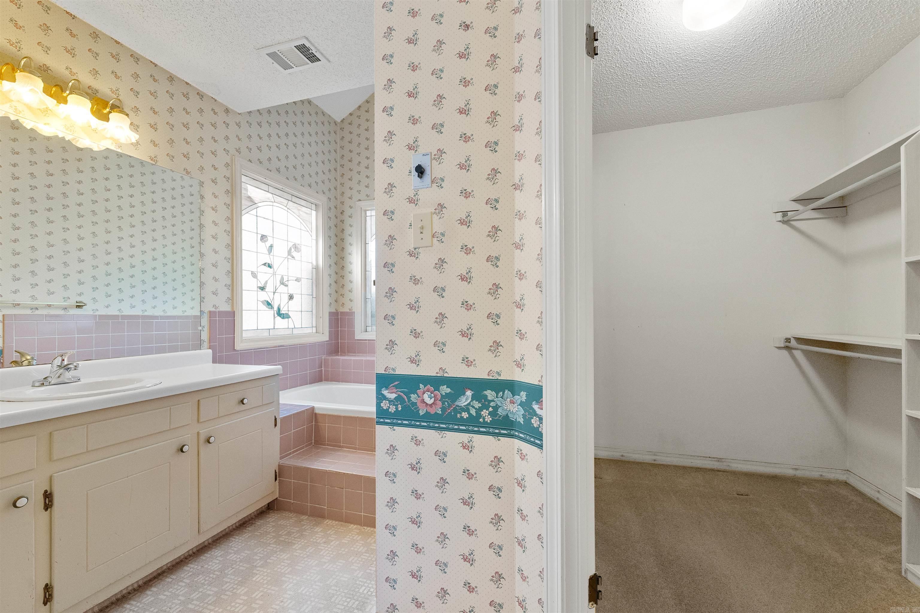 WESTLAKE - Residential