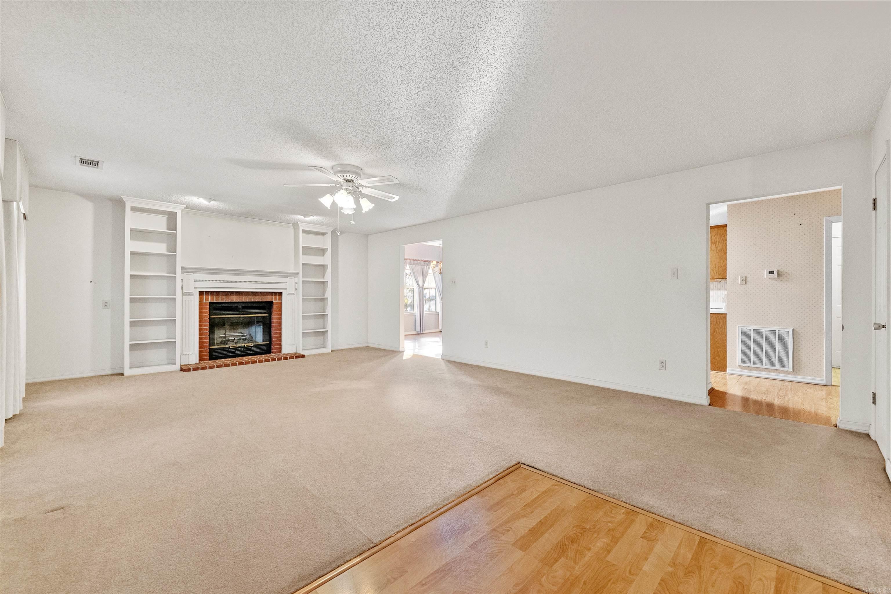 WESTLAKE - Residential