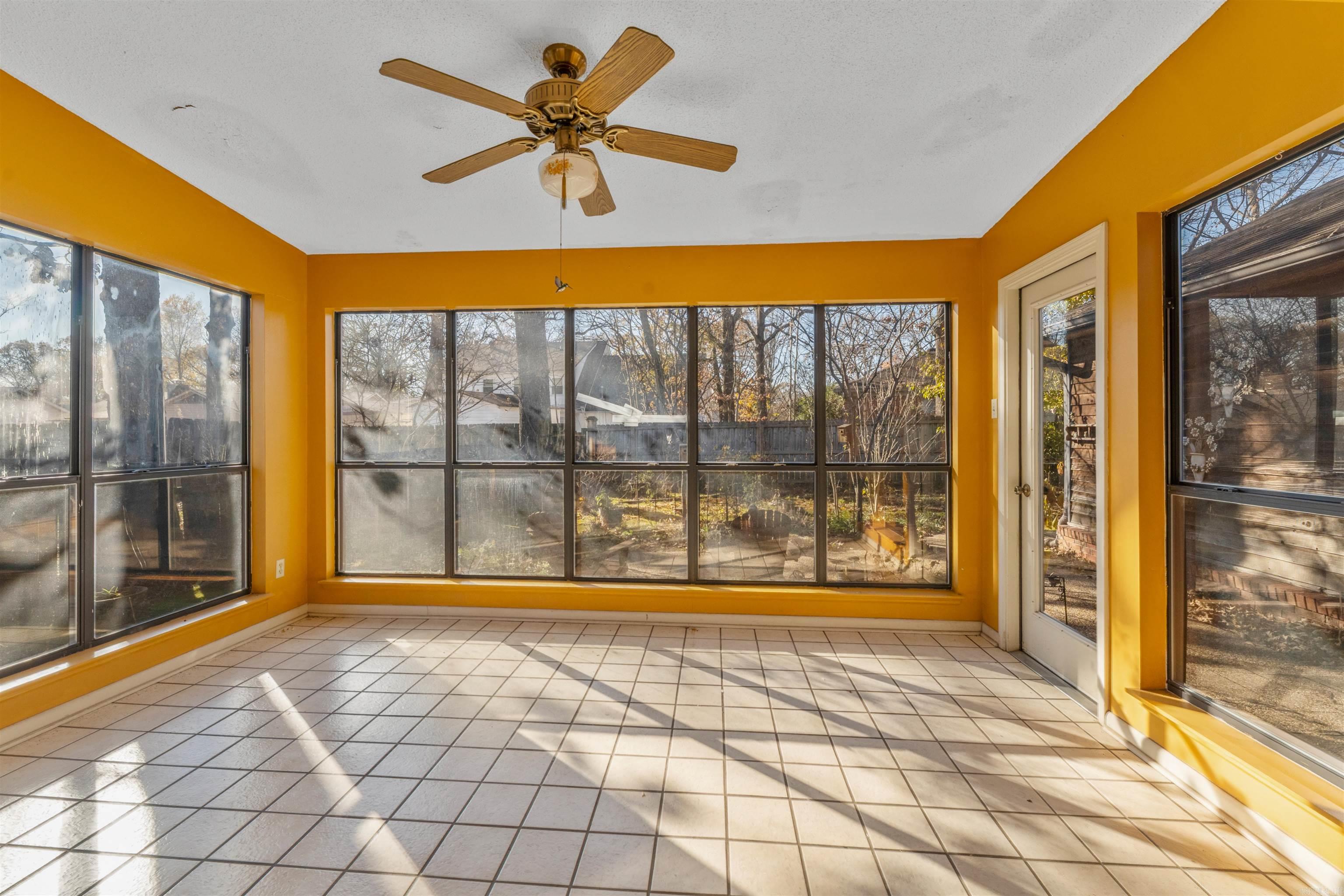 WESTLAKE - Residential