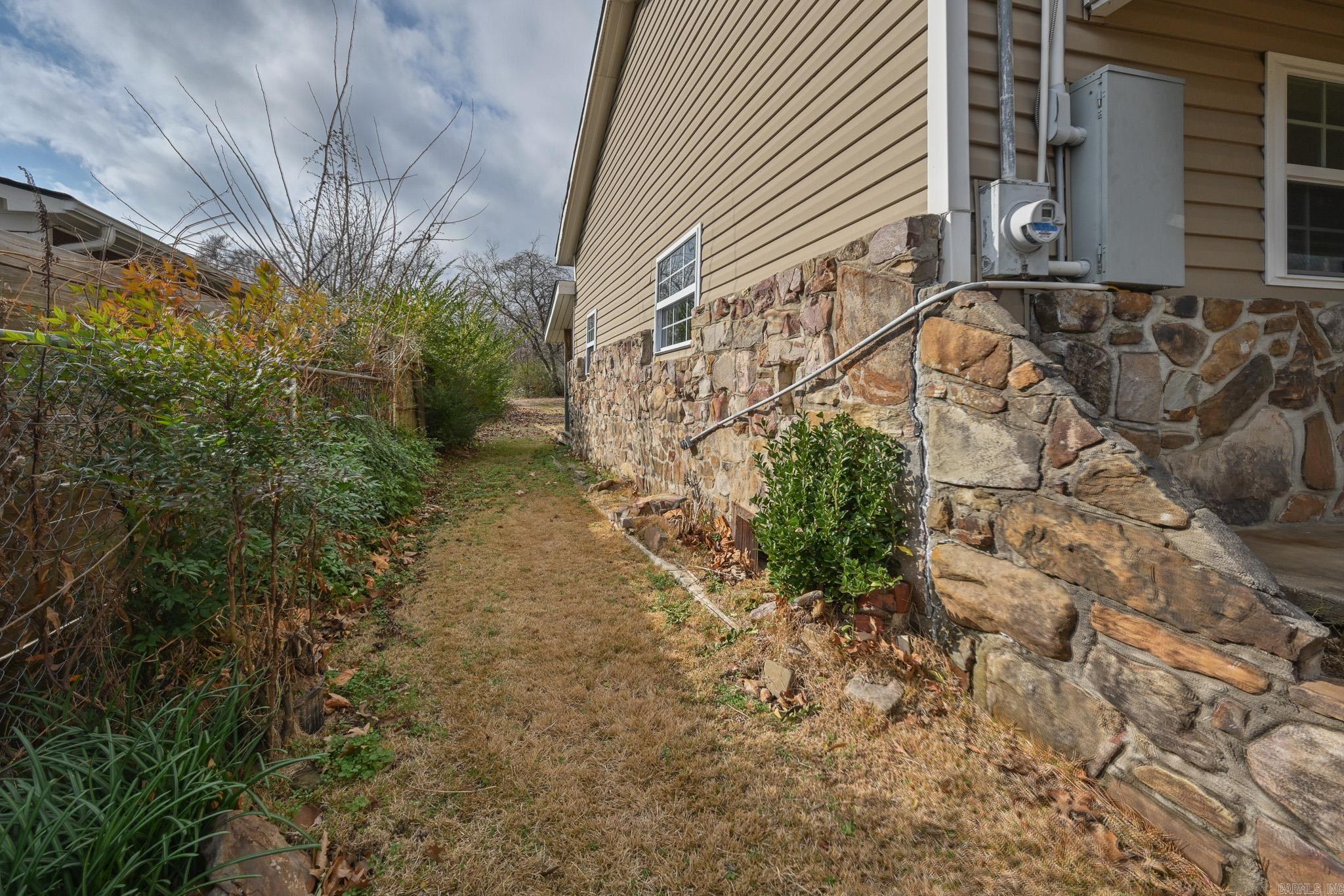 Mena Original - Residential