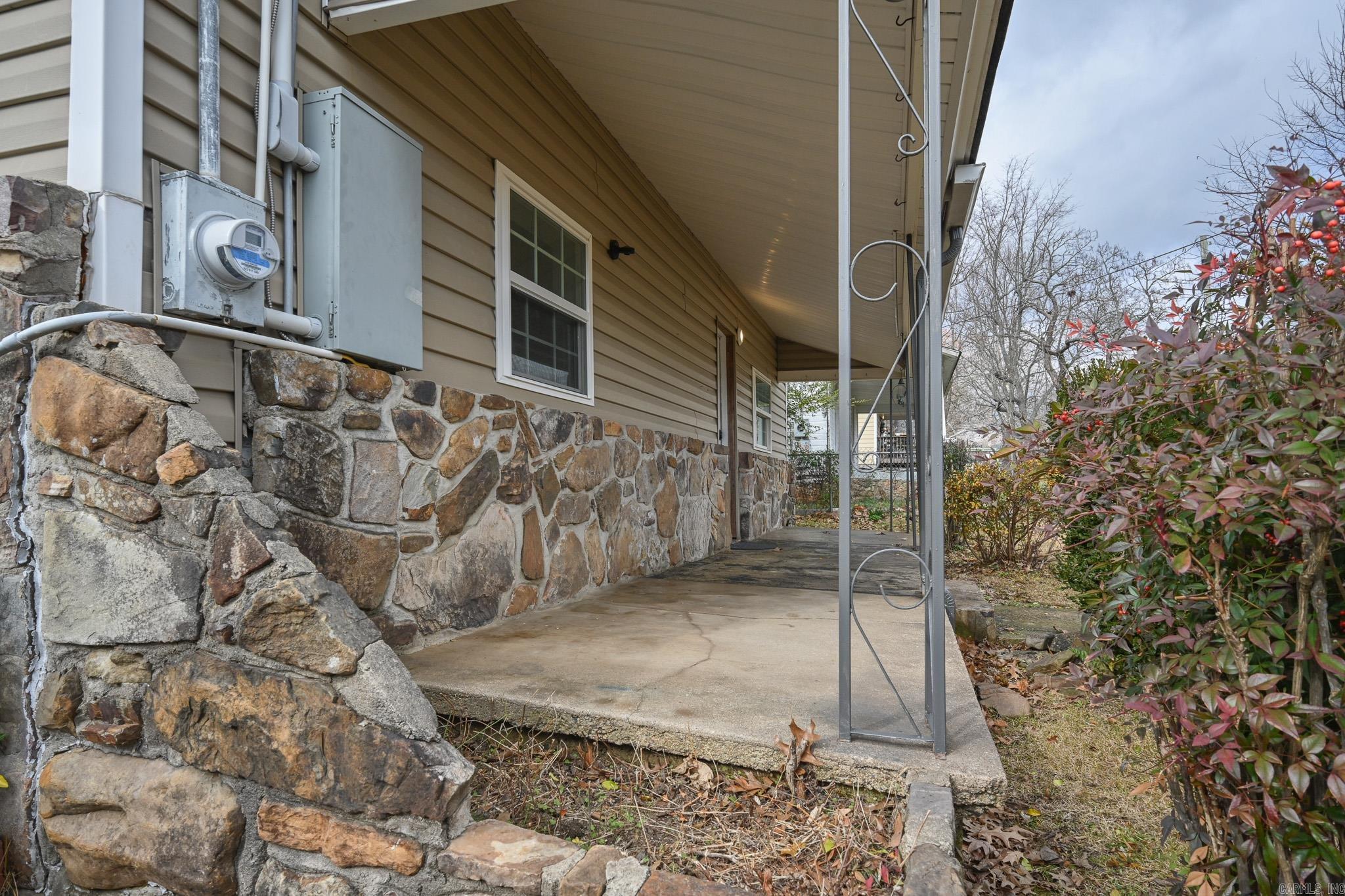 Mena Original - Residential