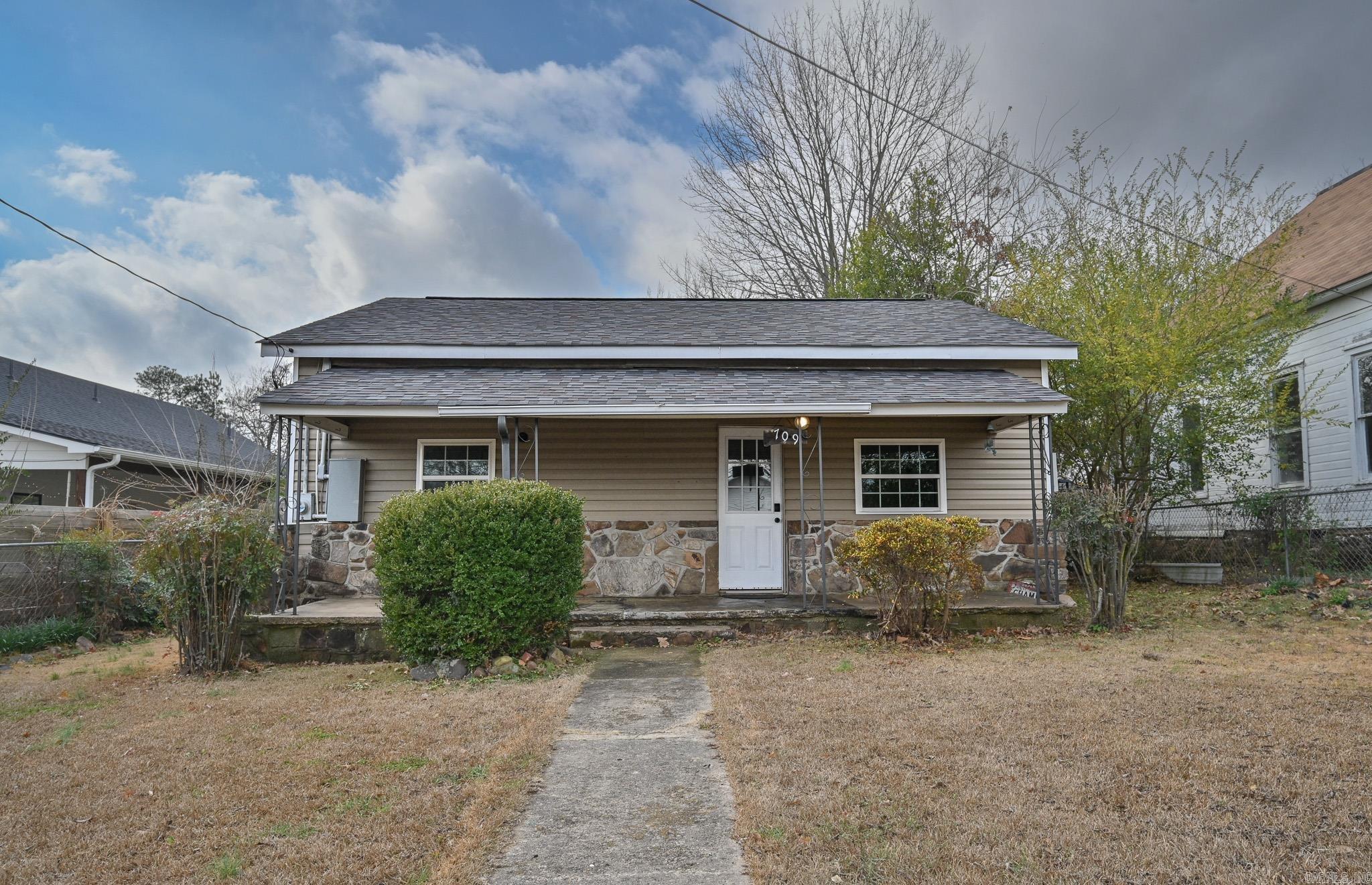 Mena Original - Residential