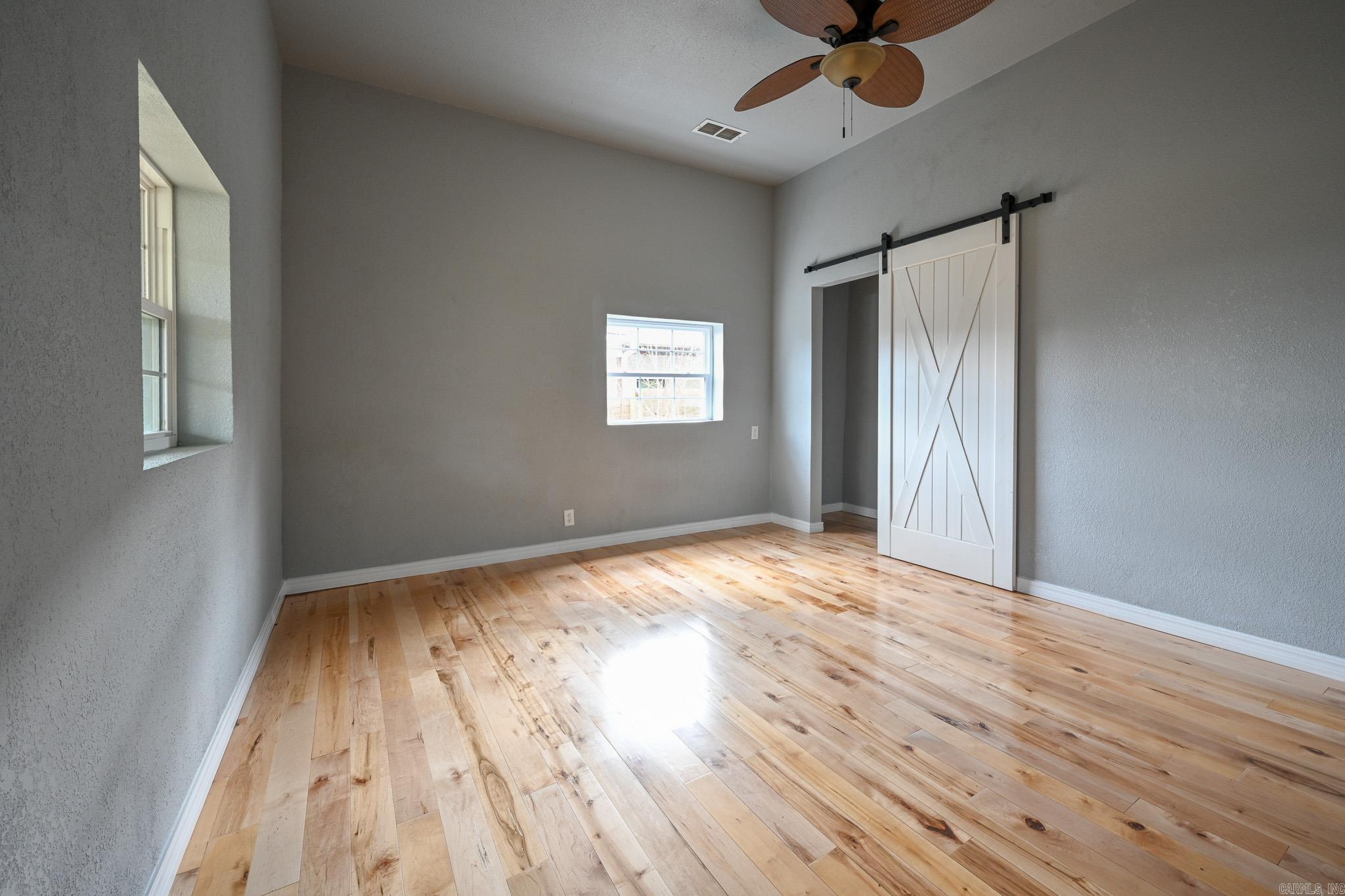 Mena Original - Residential