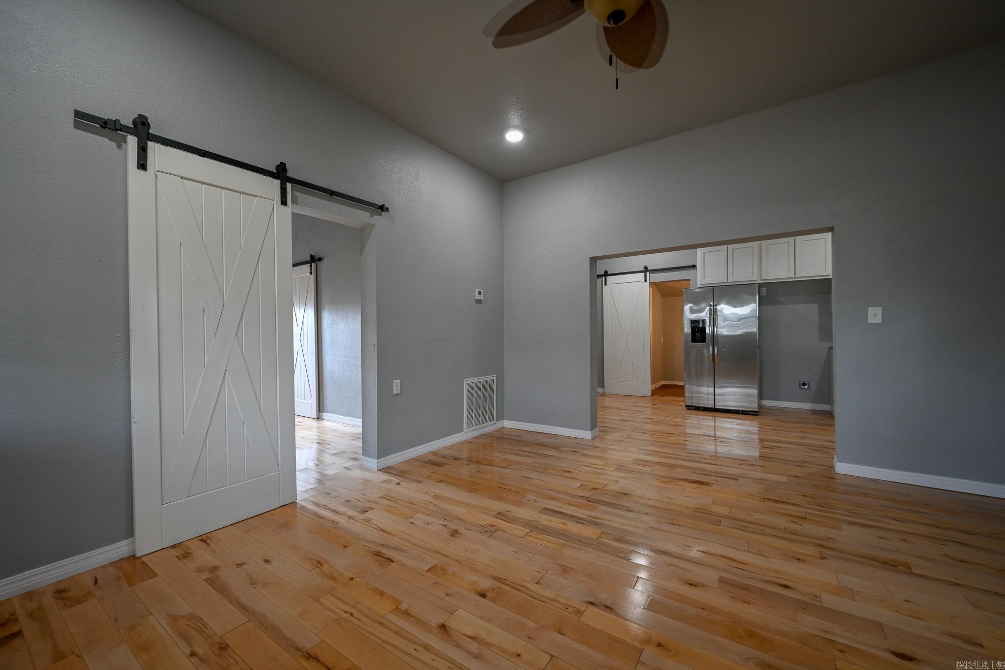 Mena Original - Residential