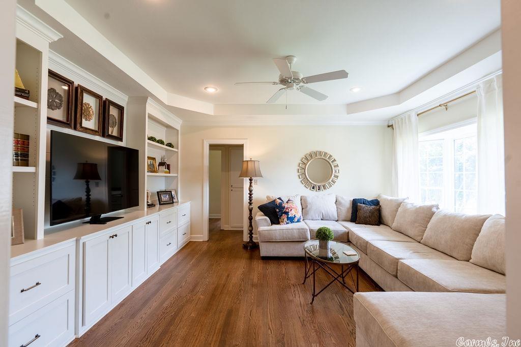 RIVER OAKS - Residential