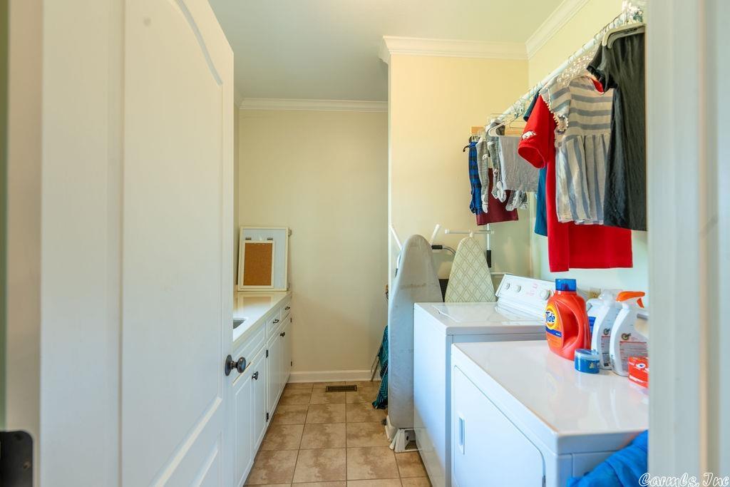 RIVER OAKS - Residential