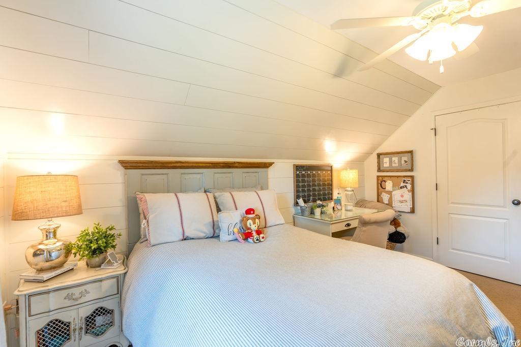 RIVER OAKS - Residential