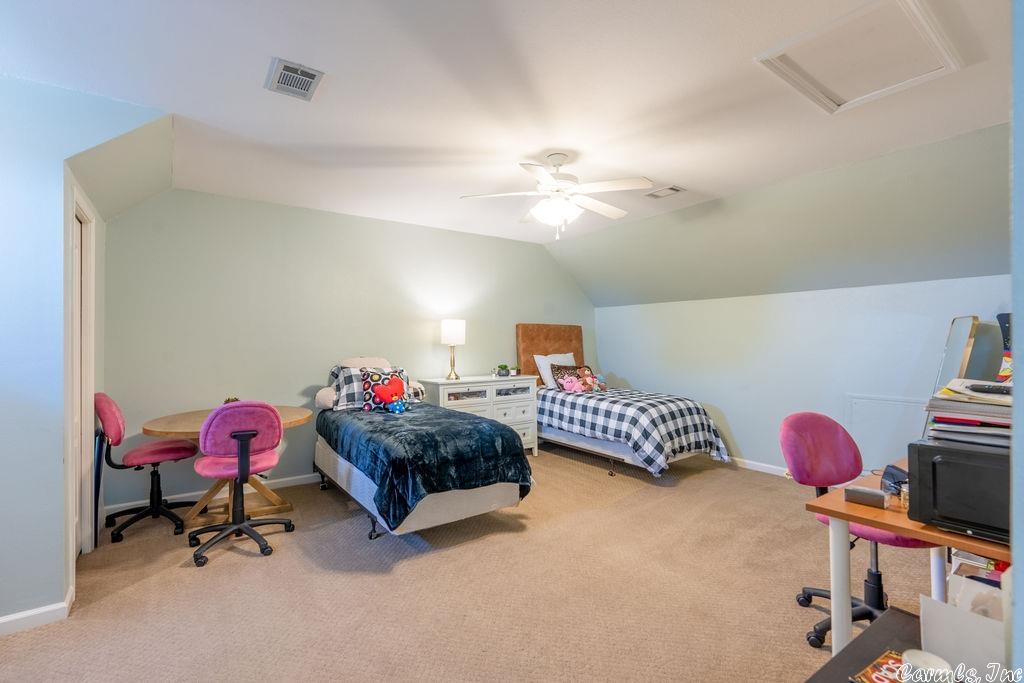 RIVER OAKS - Residential