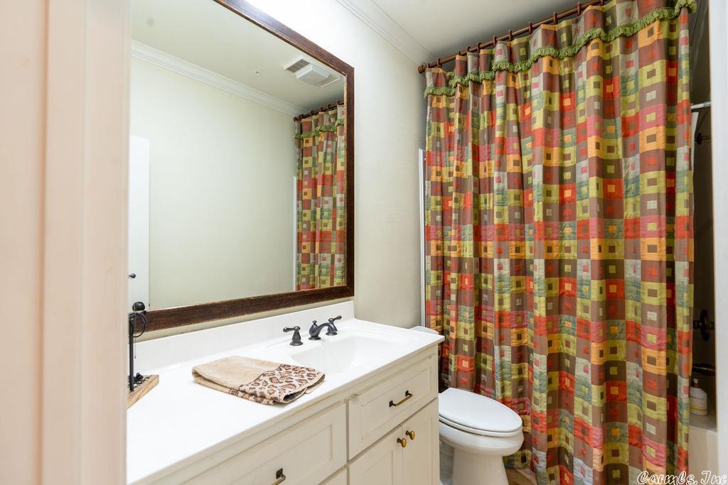 RIVER OAKS - Residential