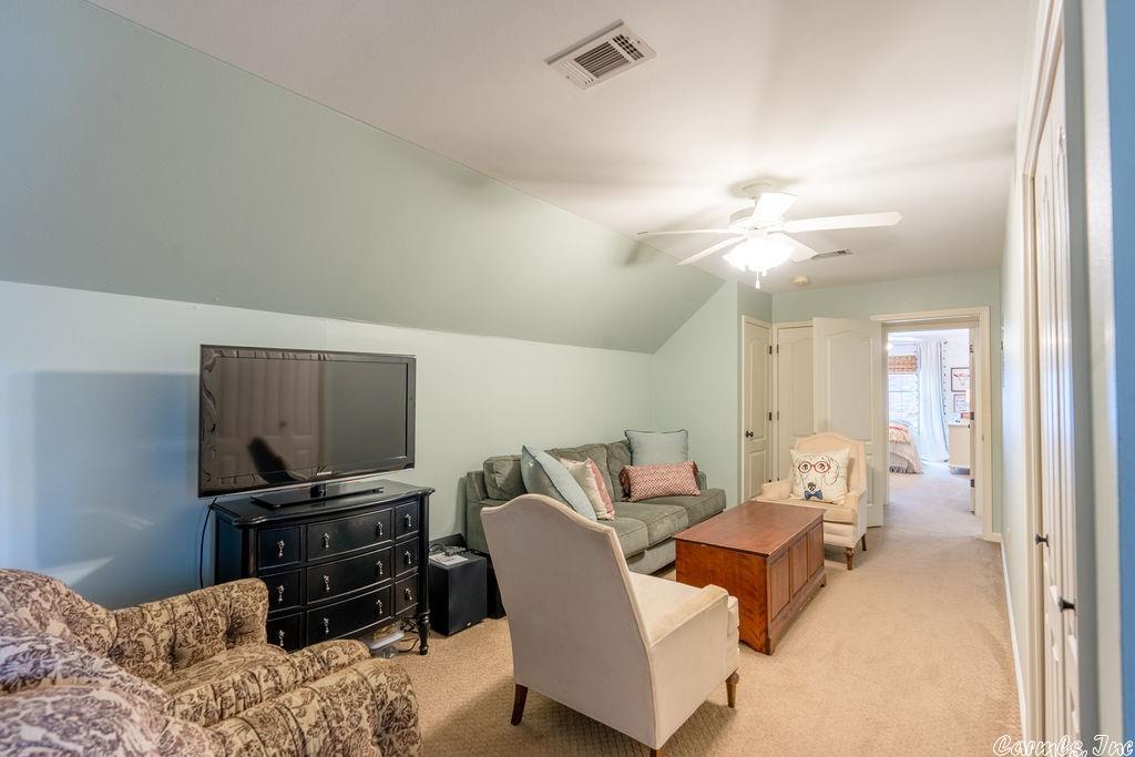 RIVER OAKS - Residential