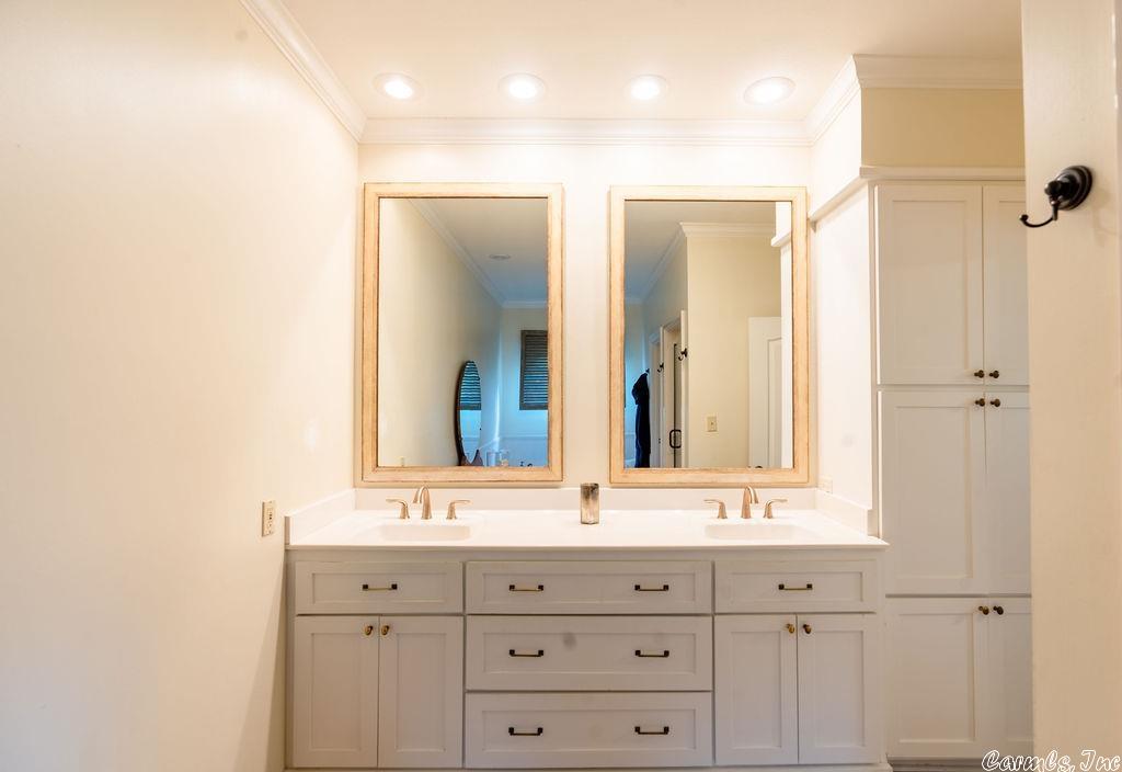 RIVER OAKS - Residential