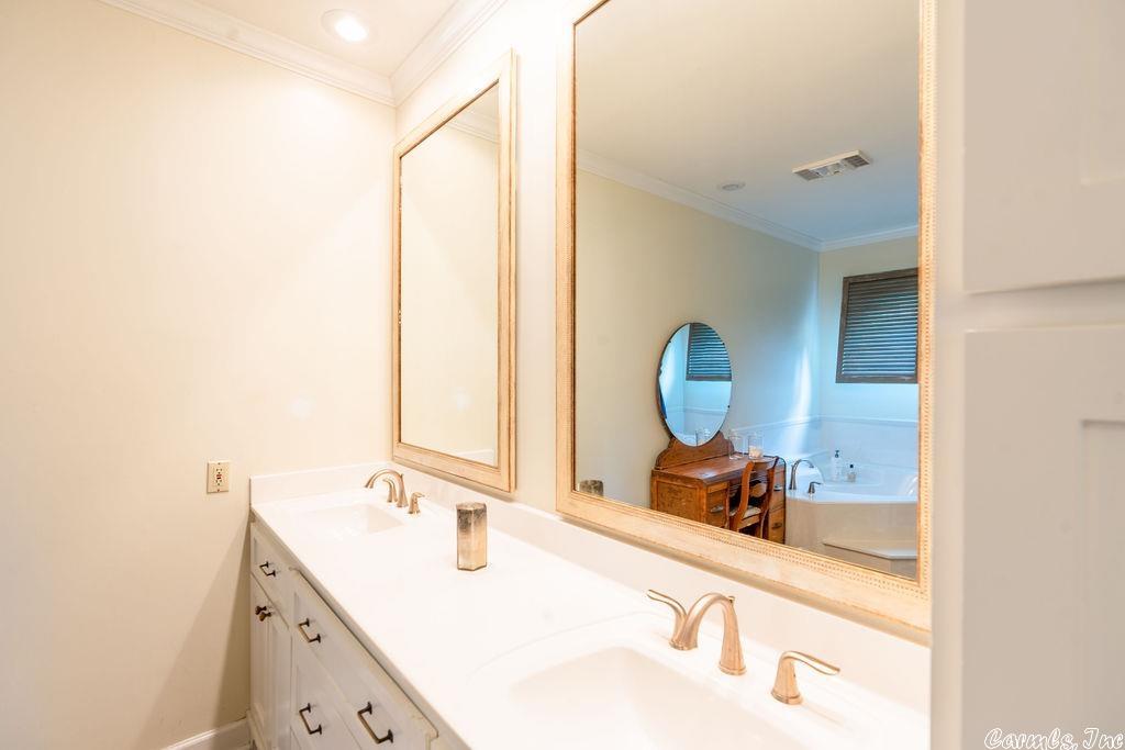 RIVER OAKS - Residential