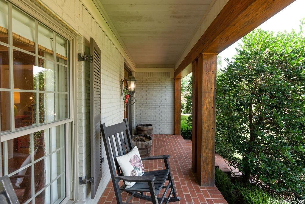 RIVER OAKS - Residential