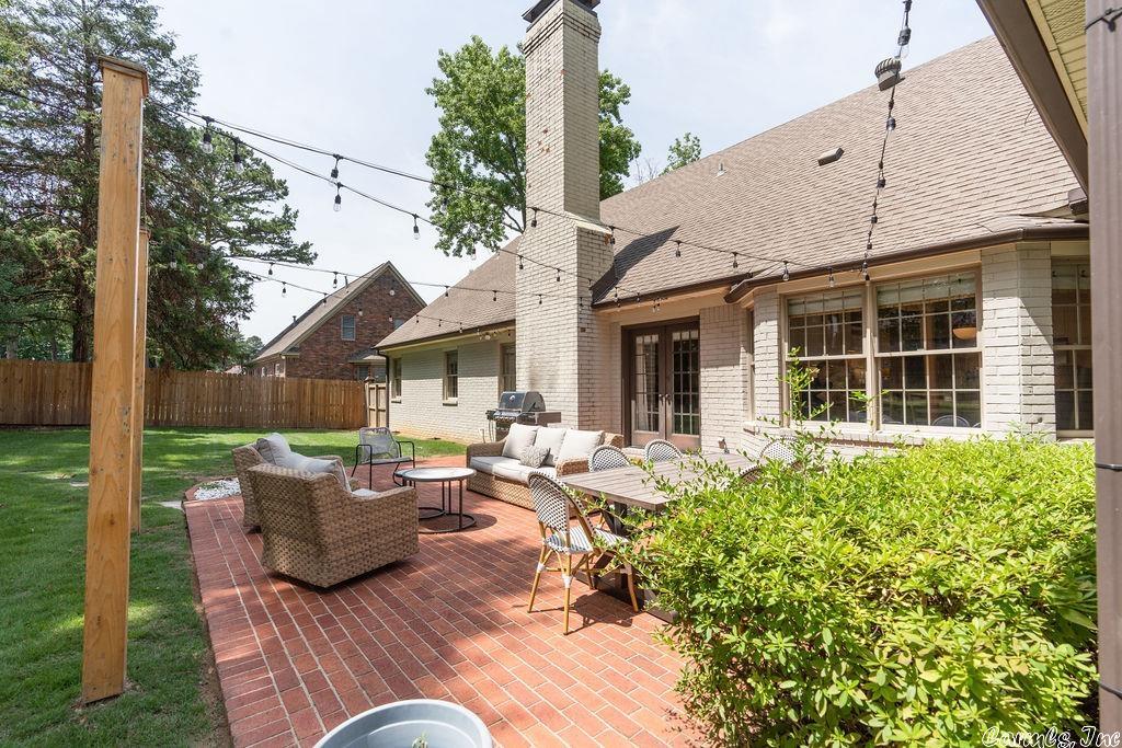 RIVER OAKS - Residential