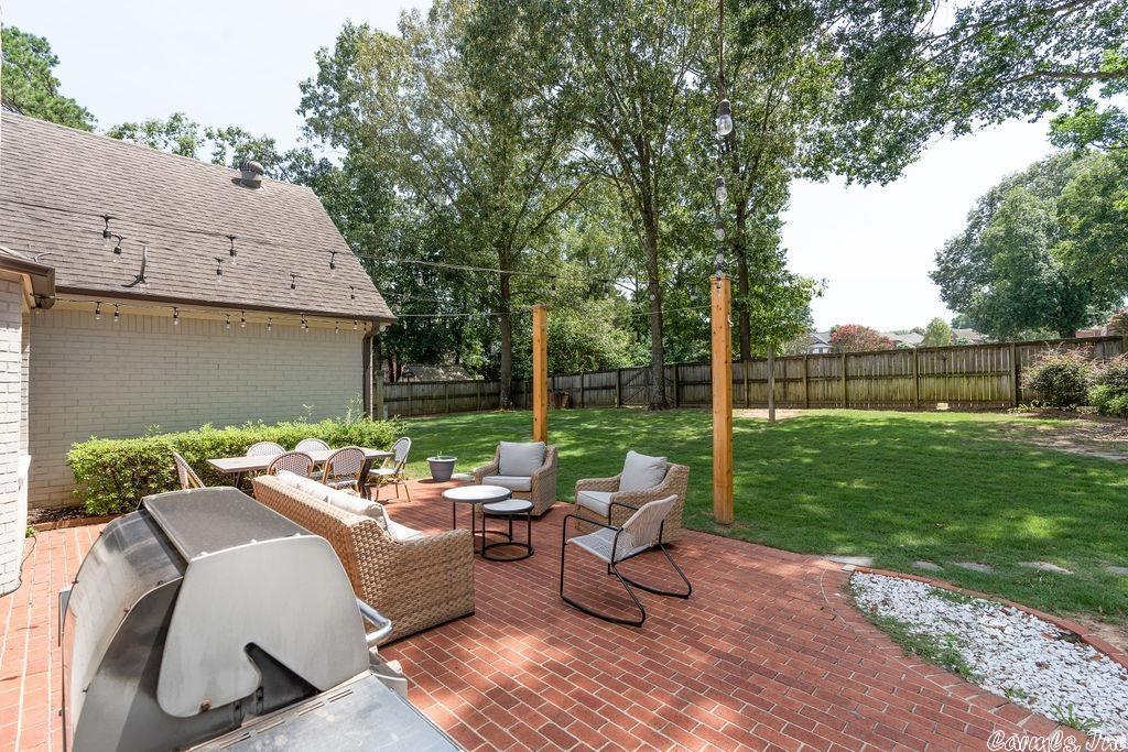 RIVER OAKS - Residential