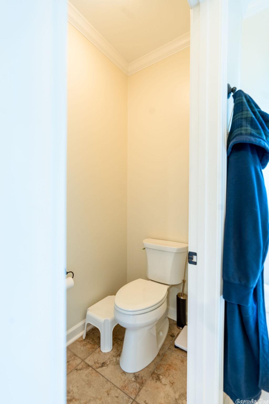 RIVER OAKS - Residential