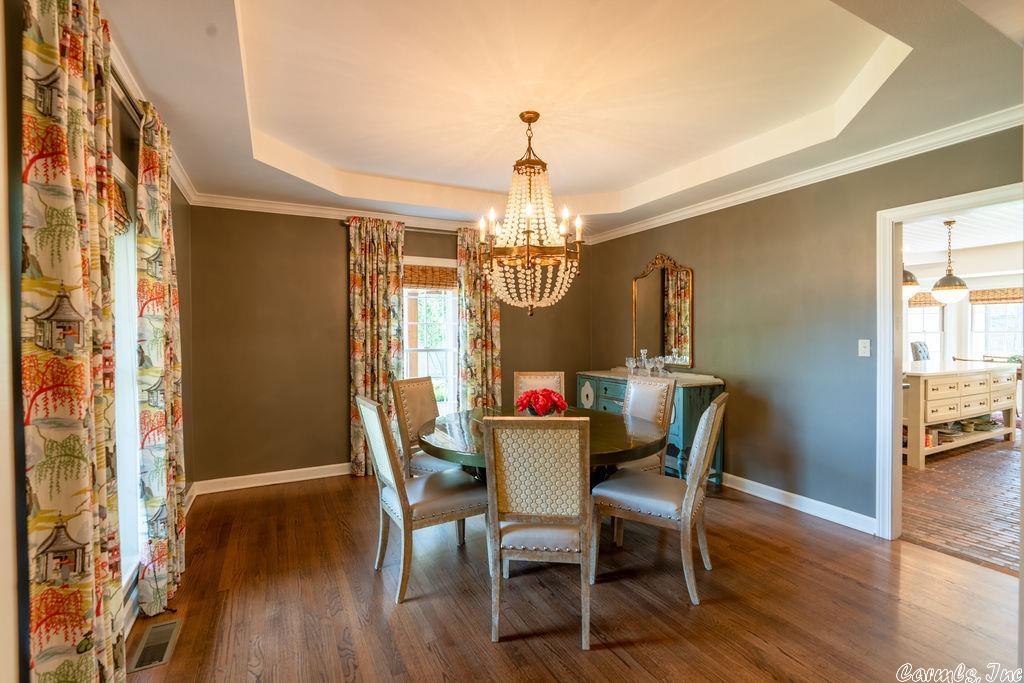 RIVER OAKS - Residential