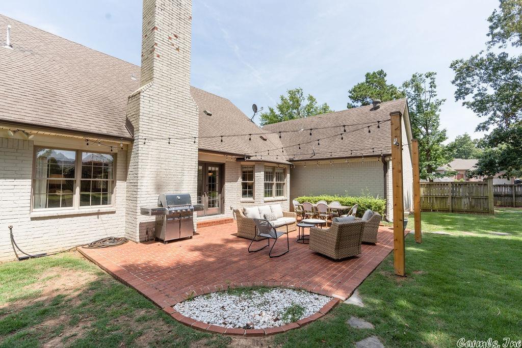 RIVER OAKS - Residential