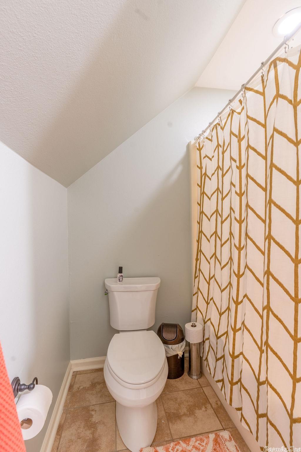 RIVER OAKS - Residential