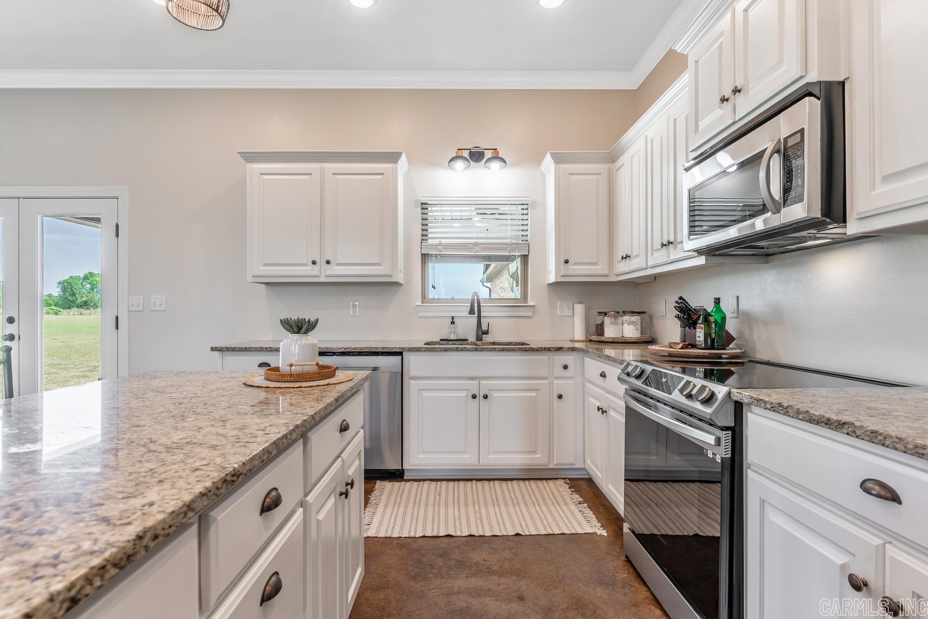 BLUE HOLE ESTATES - Residential