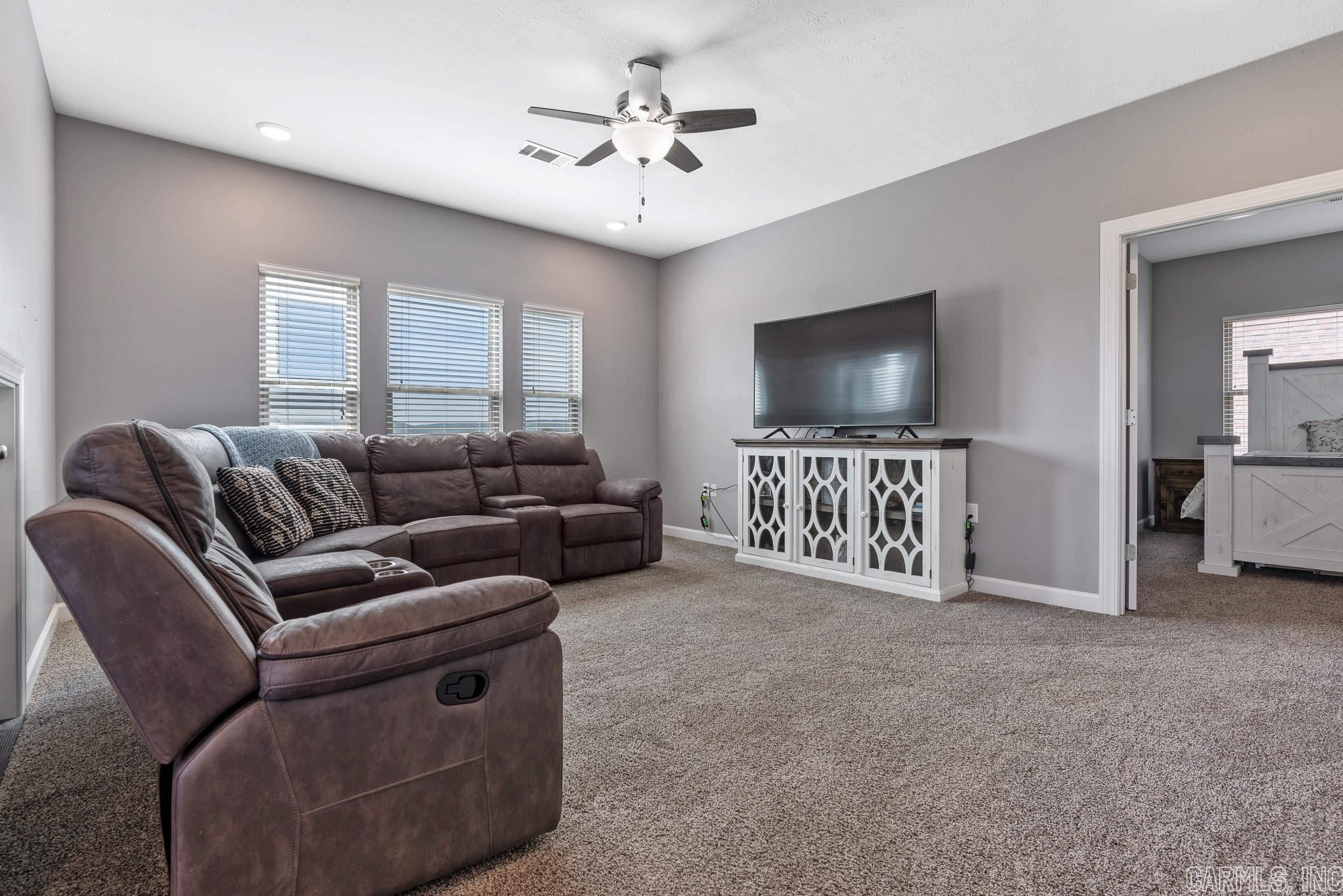 BLUE HOLE ESTATES - Residential