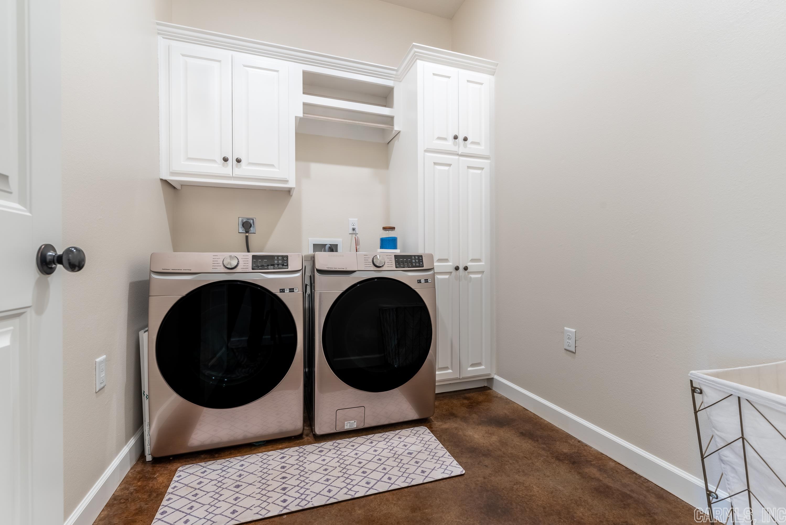 BLUE HOLE ESTATES - Residential